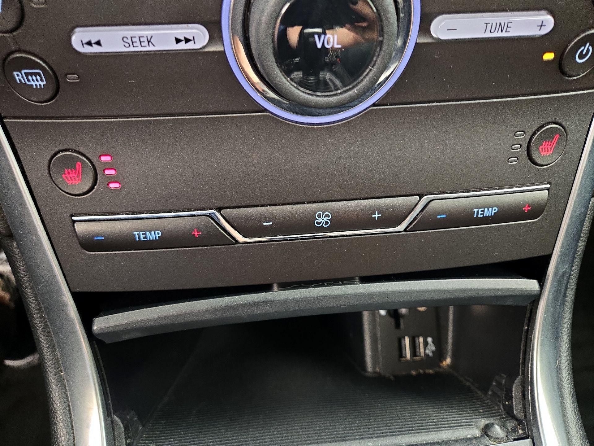 Thumbnail: 2015 Ford Edge - 16