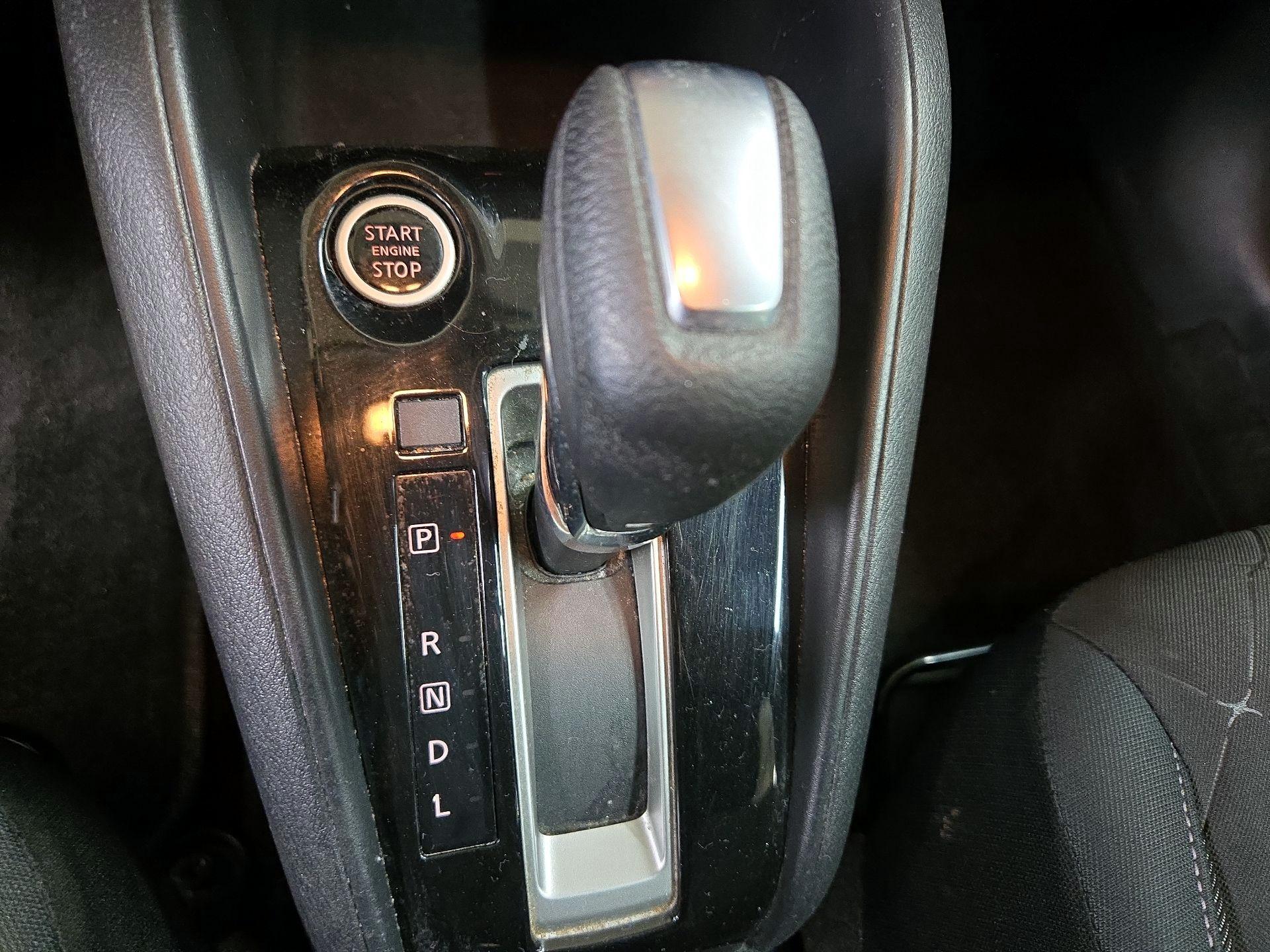 Thumbnail: 2020 Nissan Kicks - 17