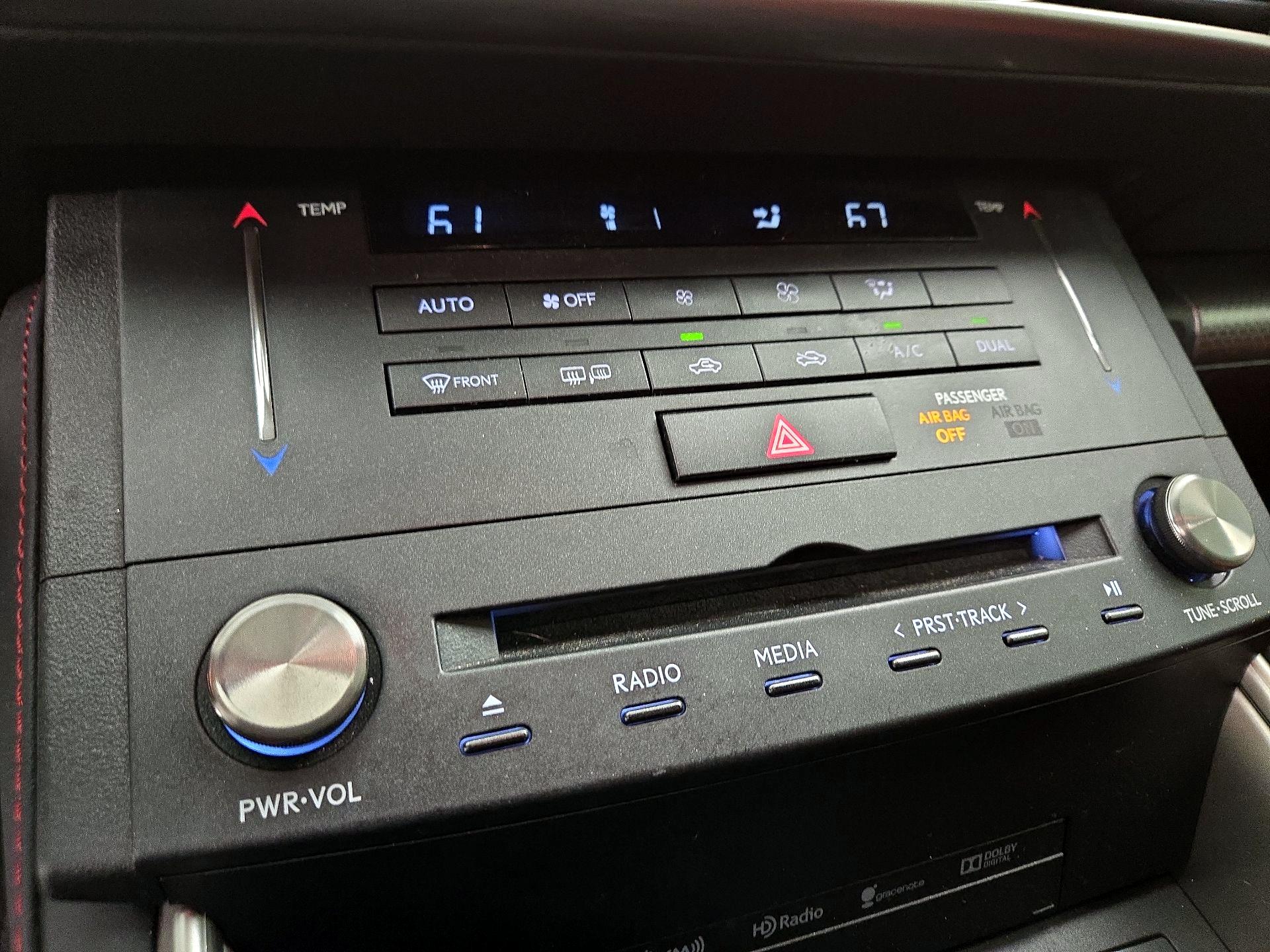 Thumbnail: 2016 Lexus IS - 17