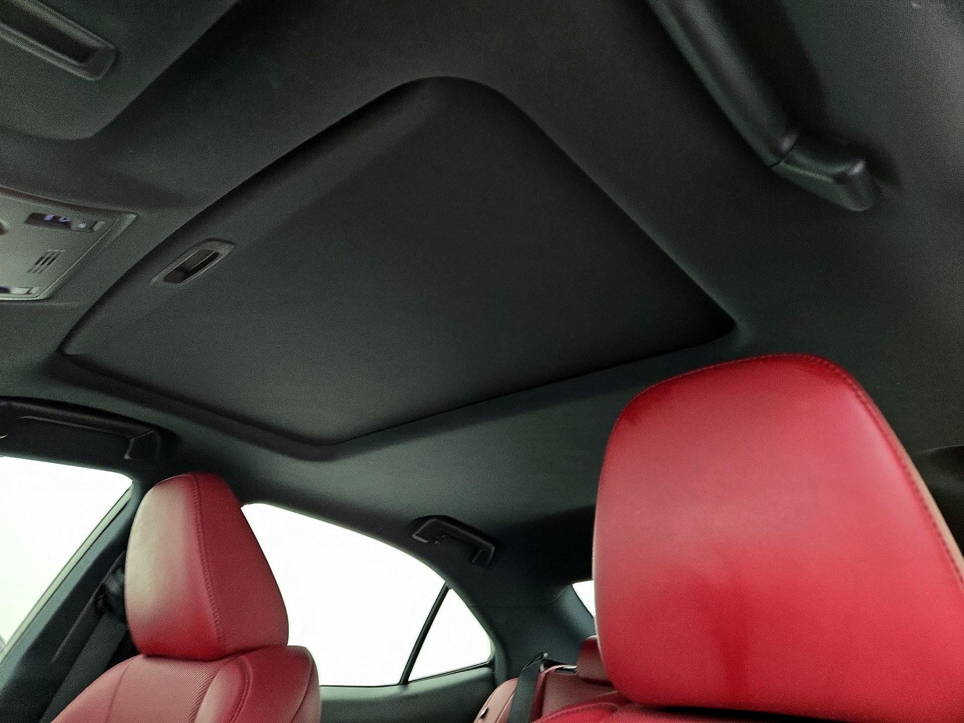 Thumbnail: 2016 Lexus IS - 19