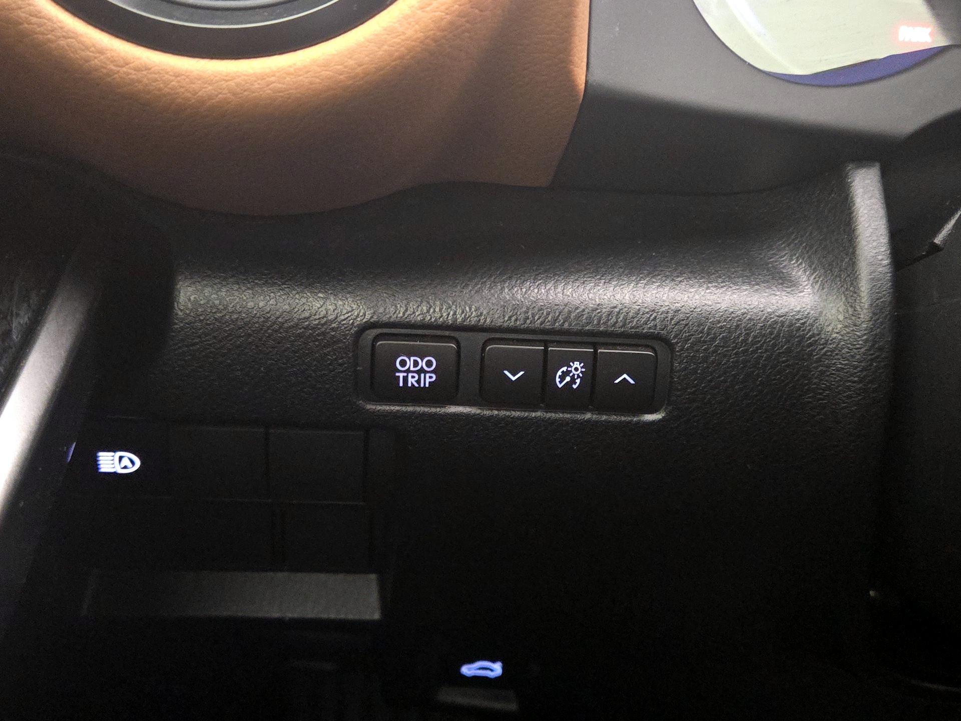 Thumbnail: 2023 Lexus IS - 13