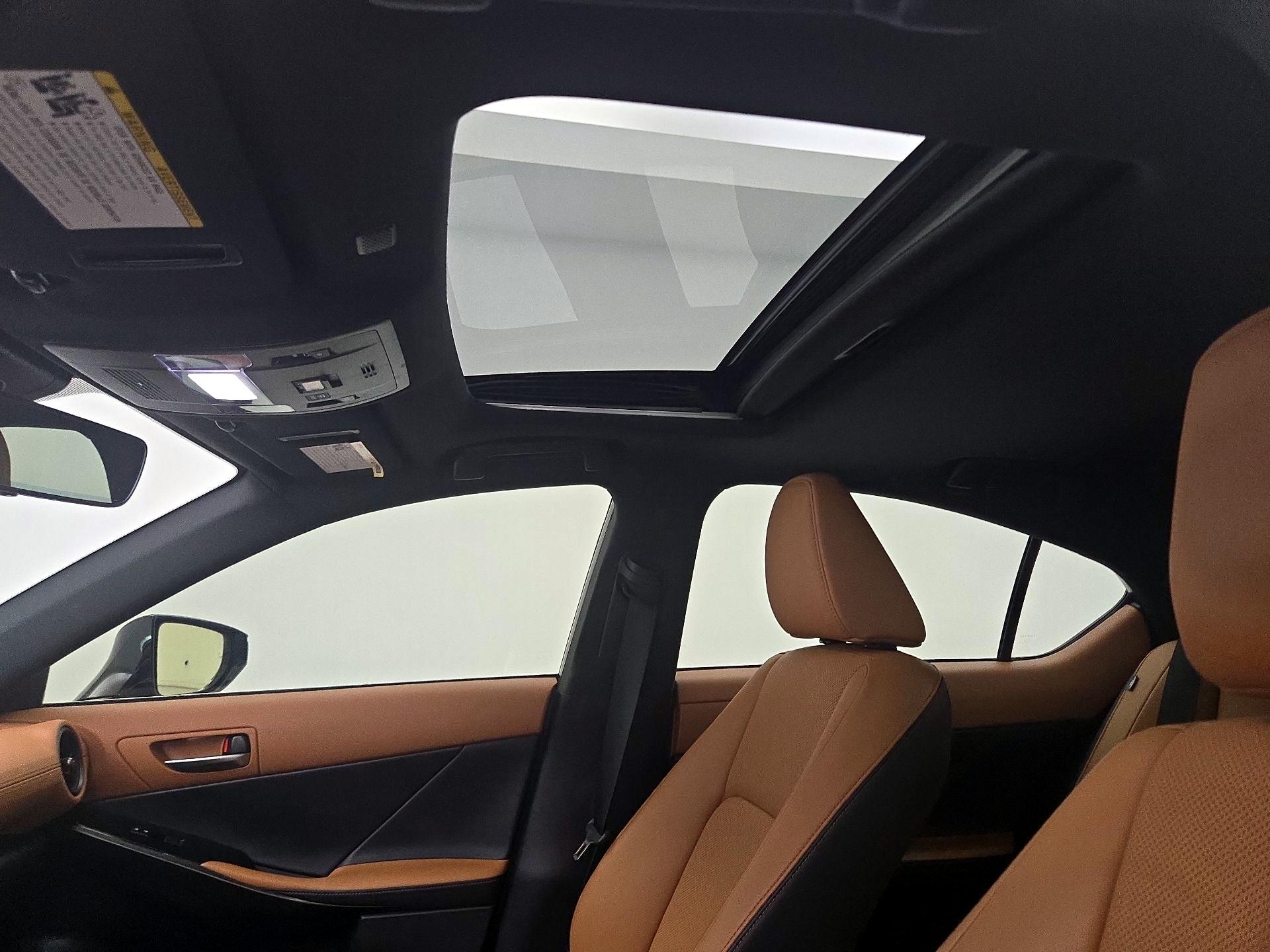 Thumbnail: 2023 Lexus IS - 19