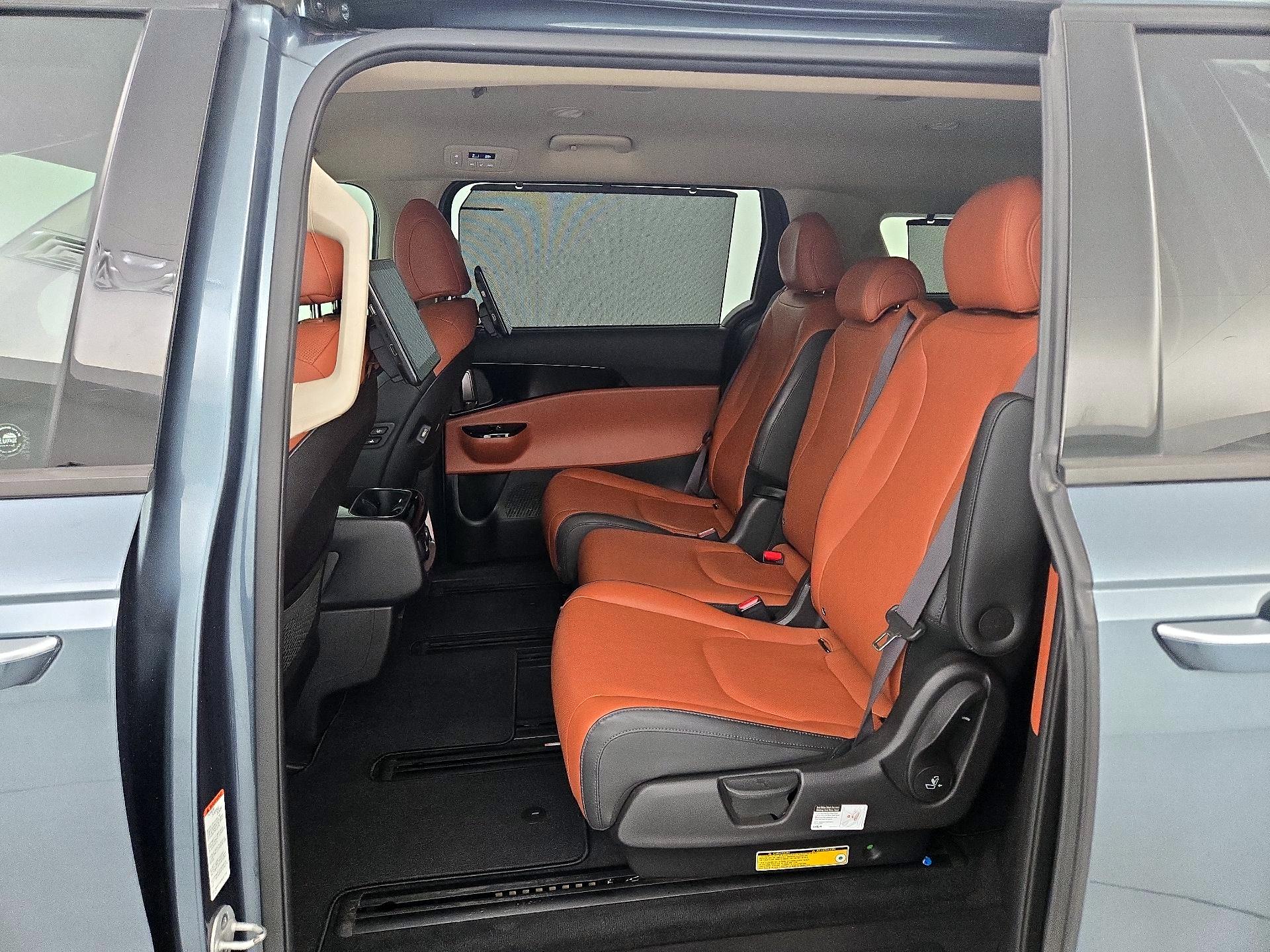 Thumbnail: 2022 Kia Carnival - 20