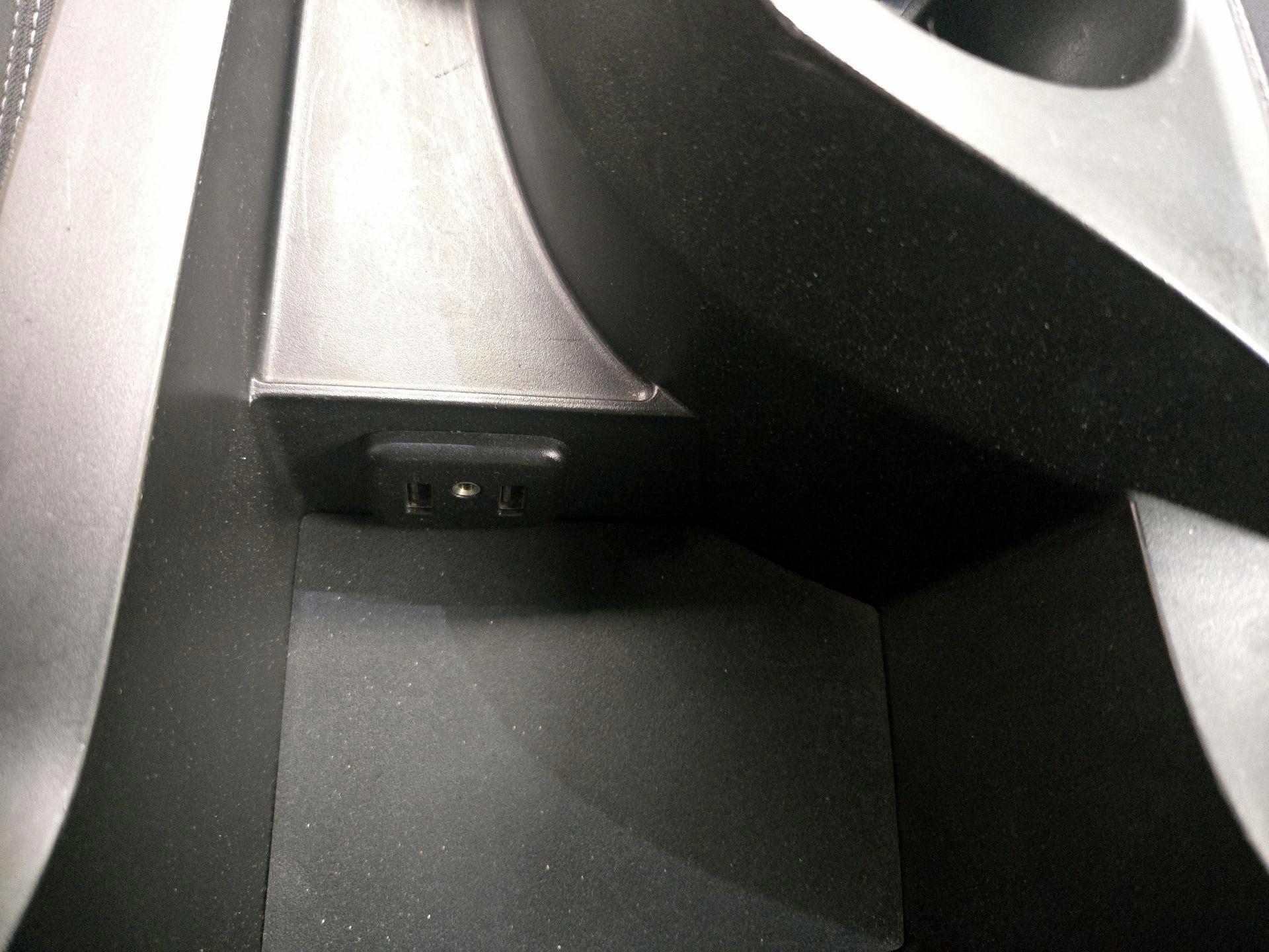 Thumbnail: 2020 Chevrolet Camaro - 17