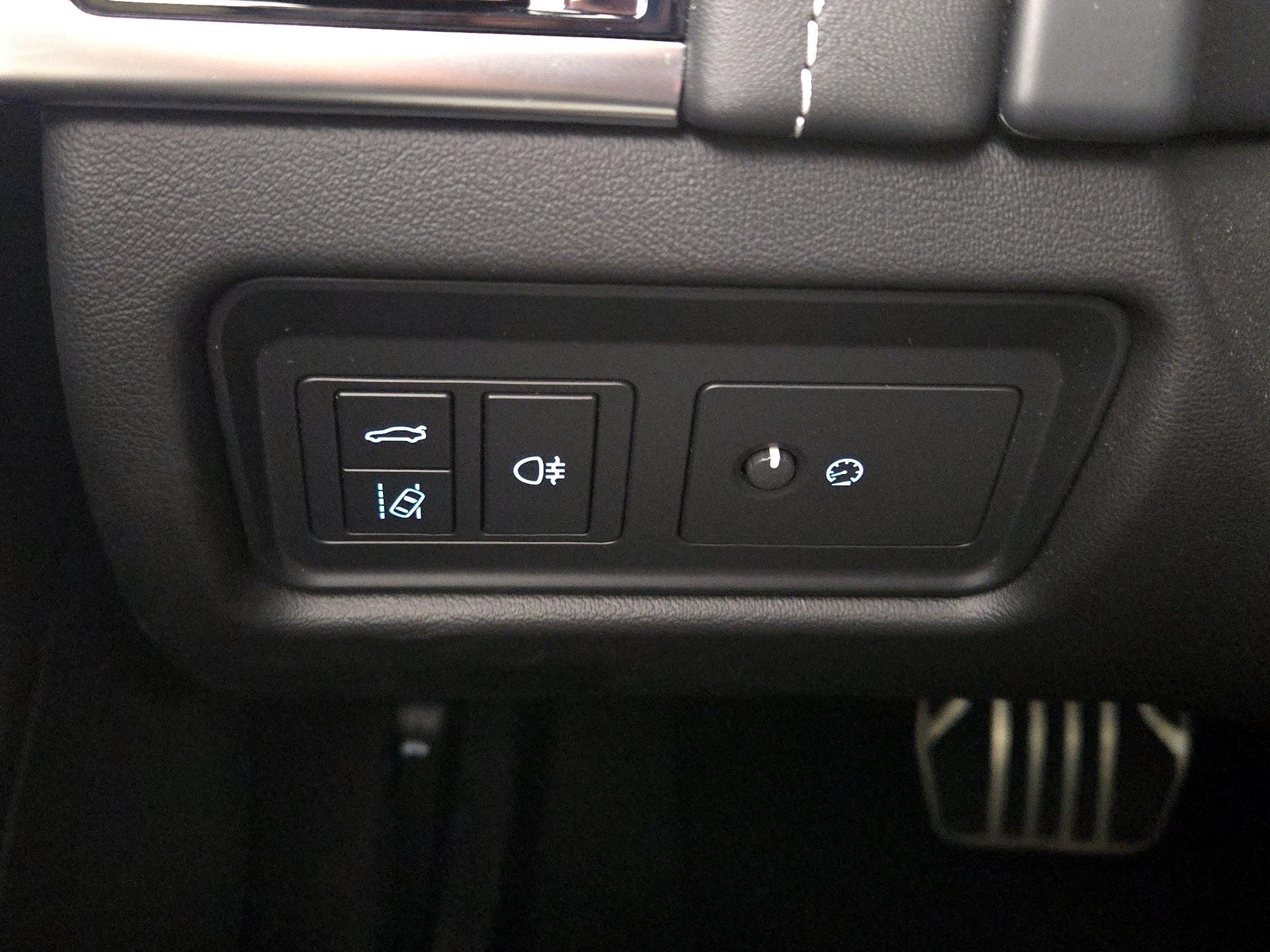 Thumbnail: 2021 Jaguar F-Type - 13