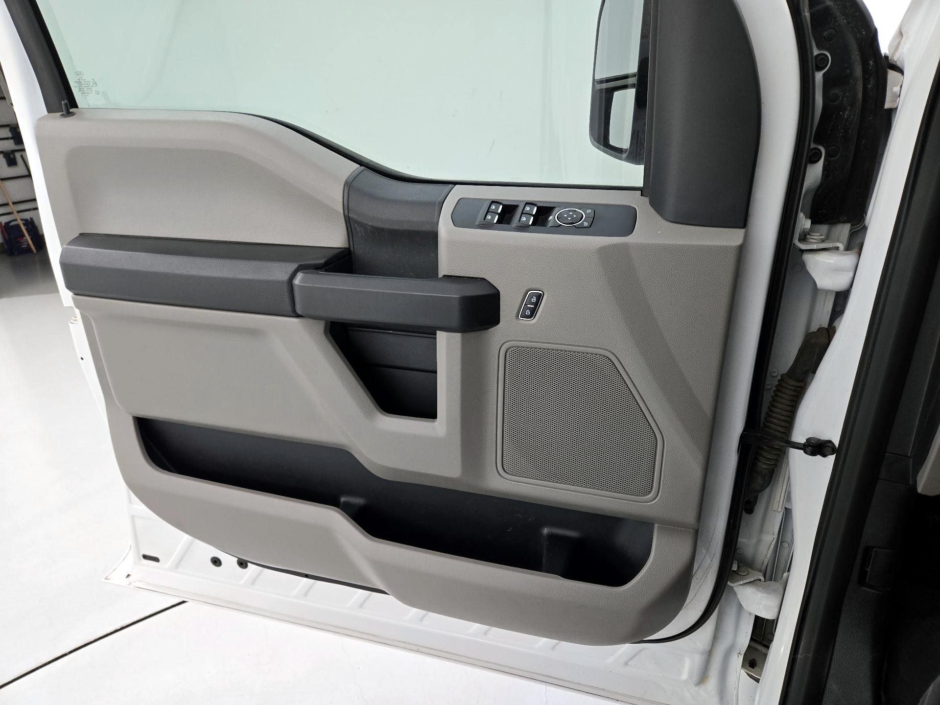 Thumbnail: 2019 Ford F-250 - 12