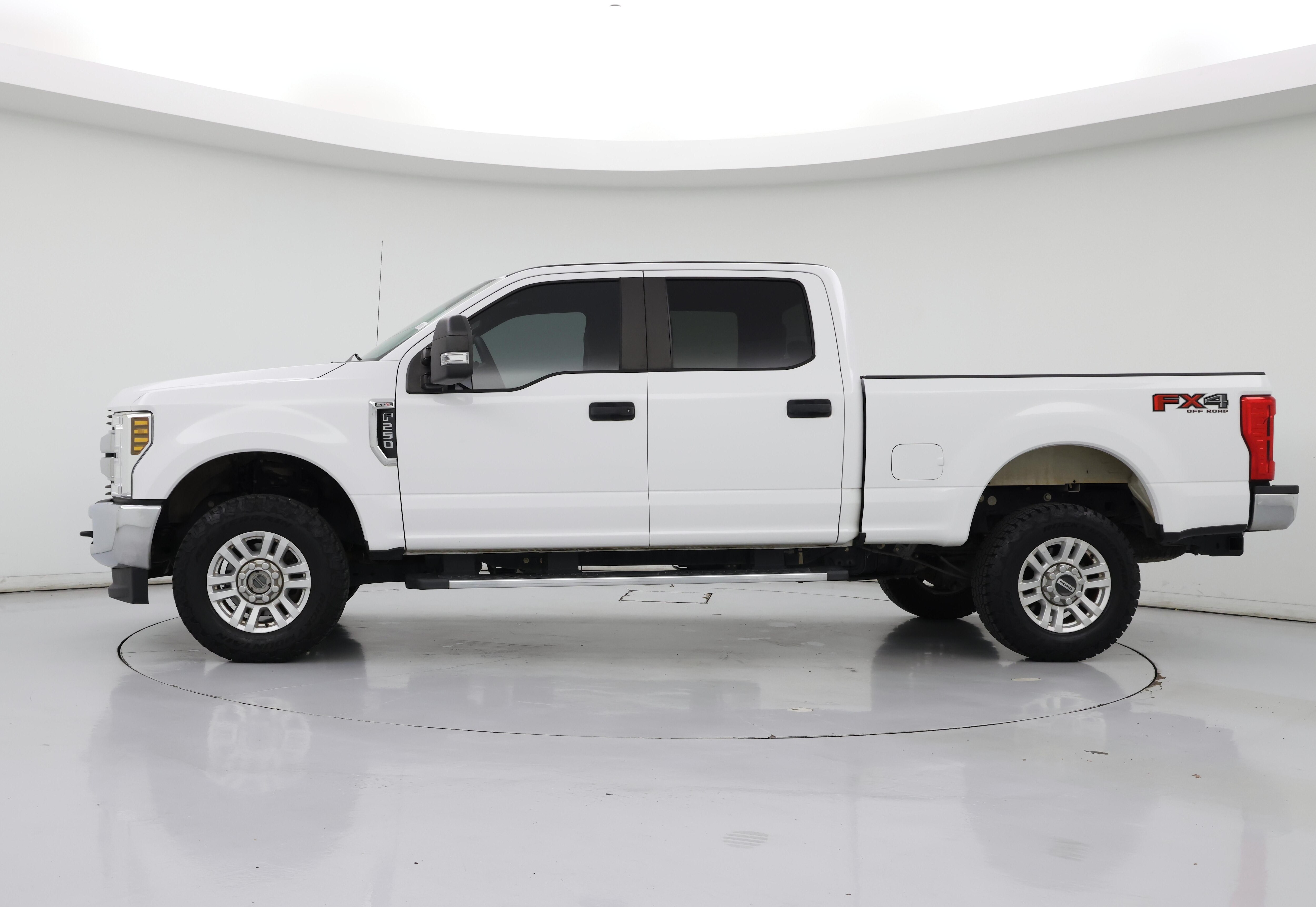 Thumbnail: 2019 Ford F-250 - 3