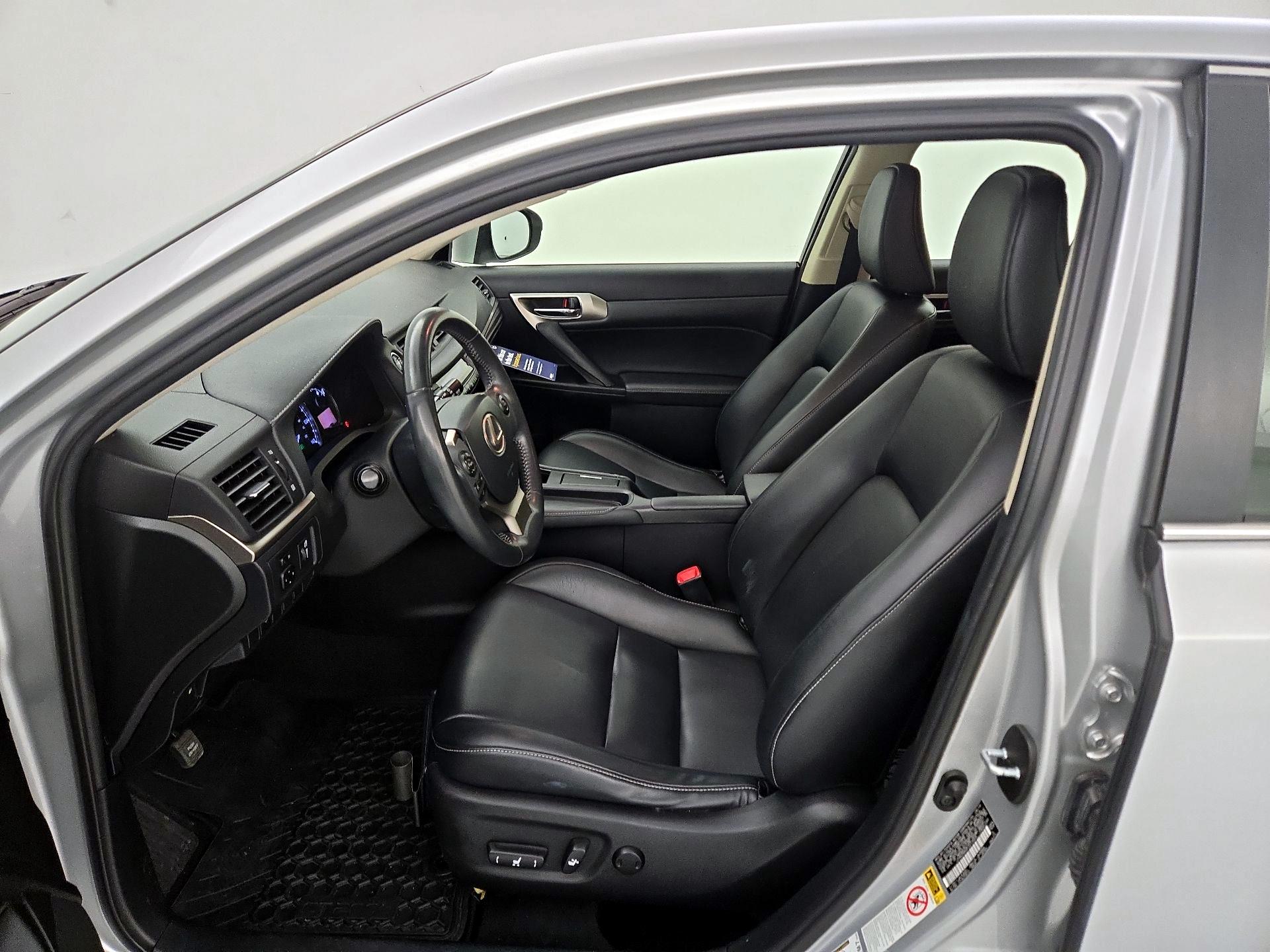 Thumbnail: 2015 Lexus CT - 11