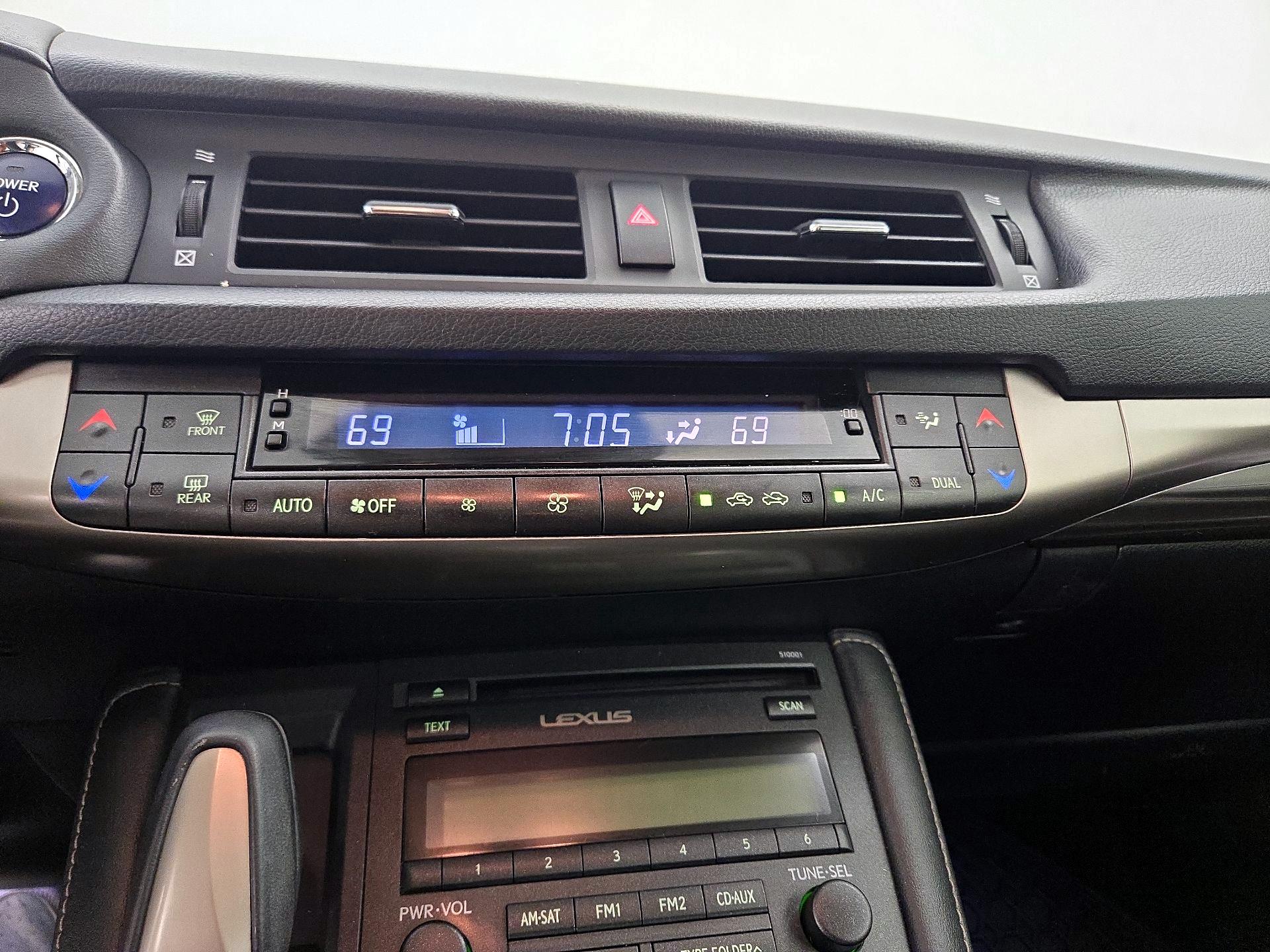 Thumbnail: 2015 Lexus CT - 15