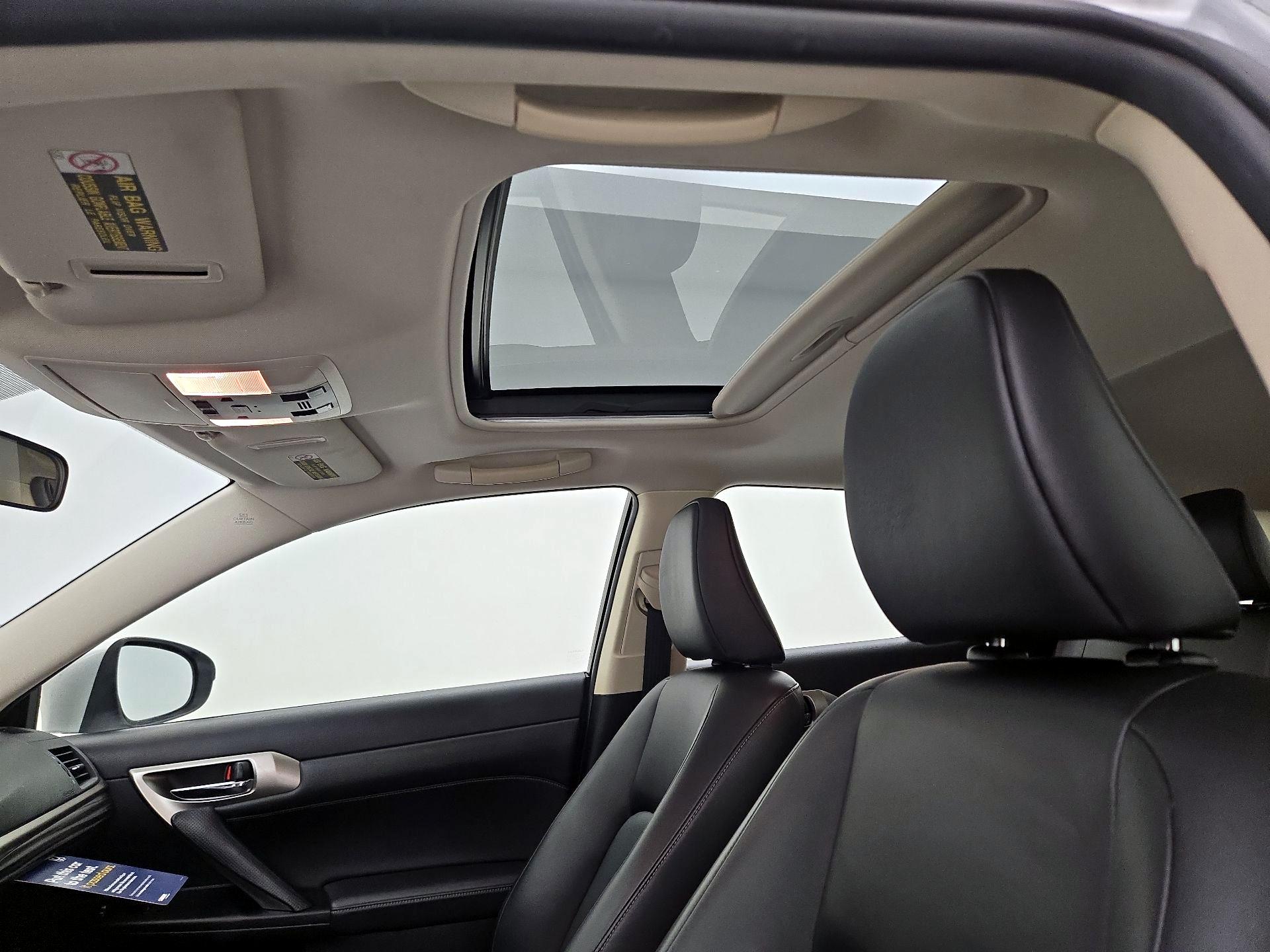 Thumbnail: 2015 Lexus CT - 18