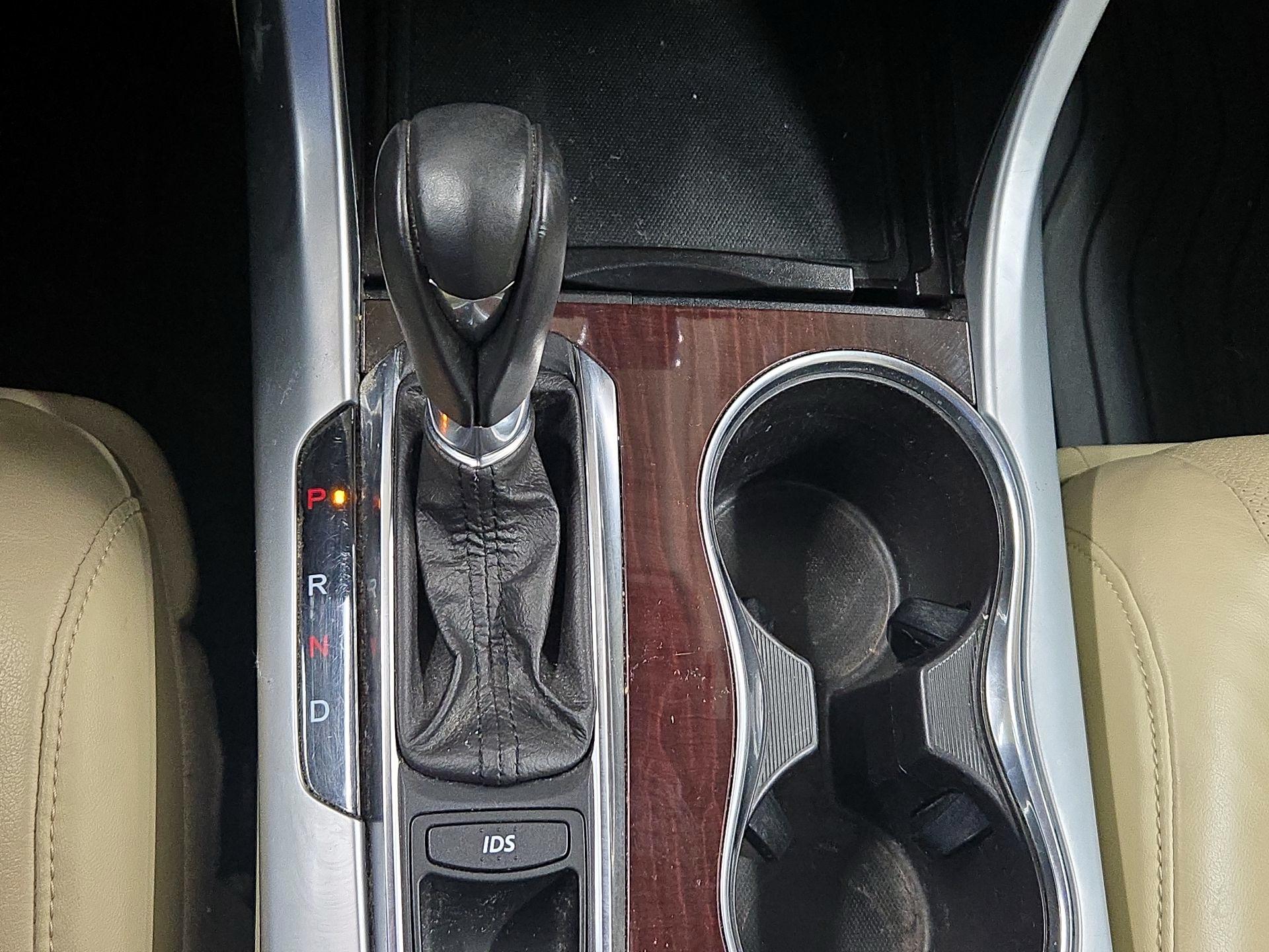 Thumbnail: 2016 Acura TLX - 18