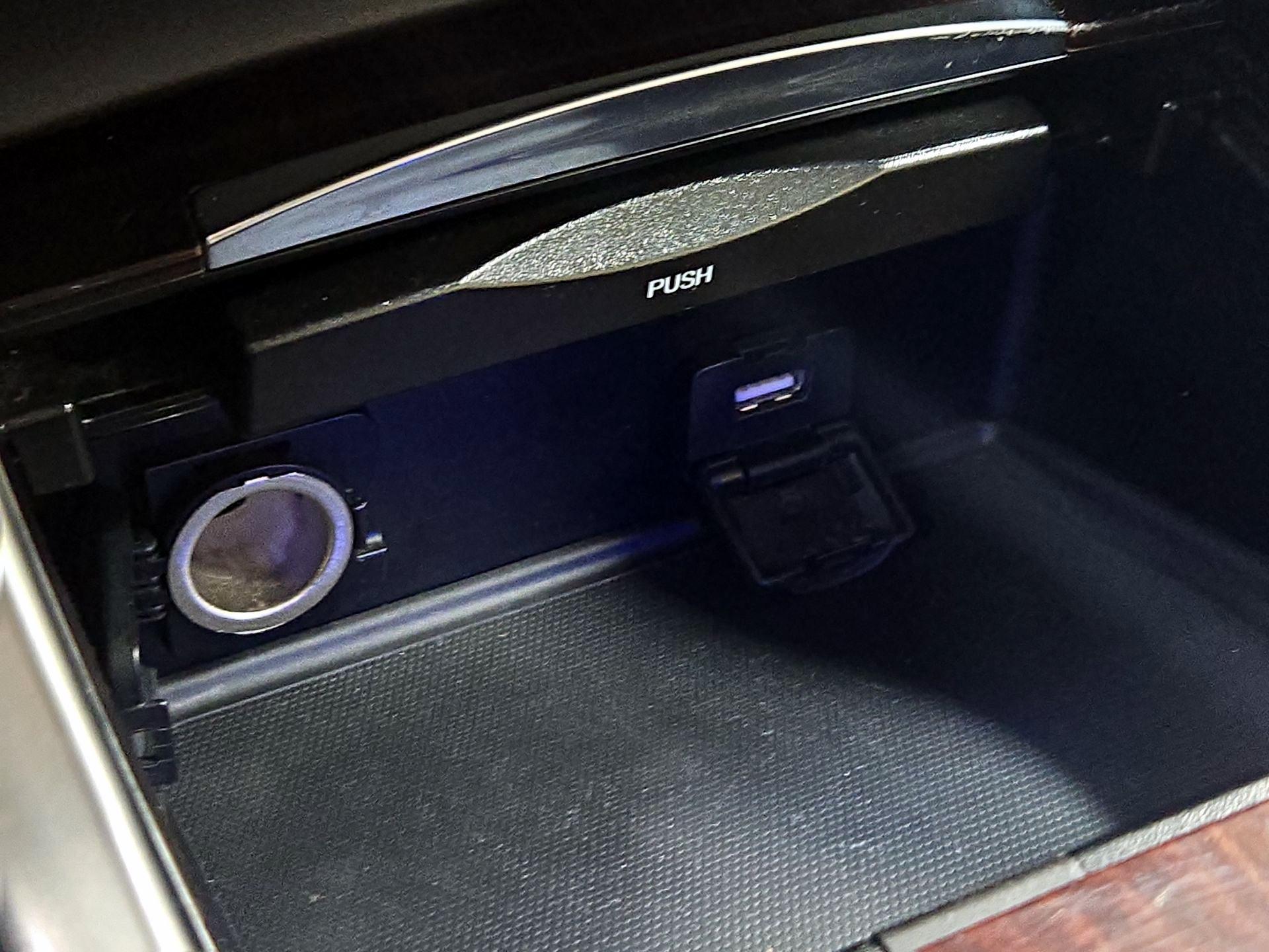 Thumbnail: 2016 Acura TLX - 19