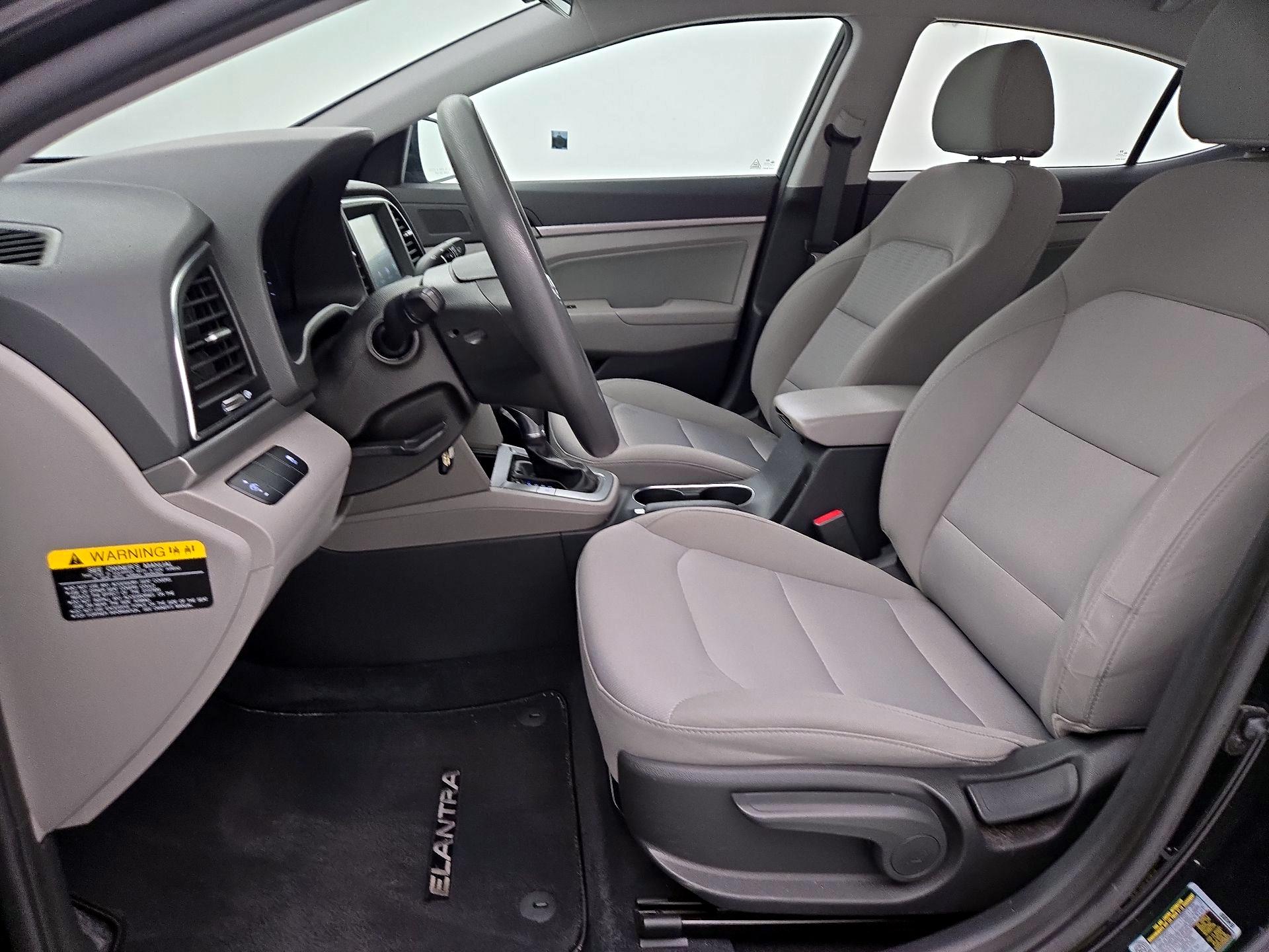 Thumbnail: 2017 Hyundai Elantra - 11