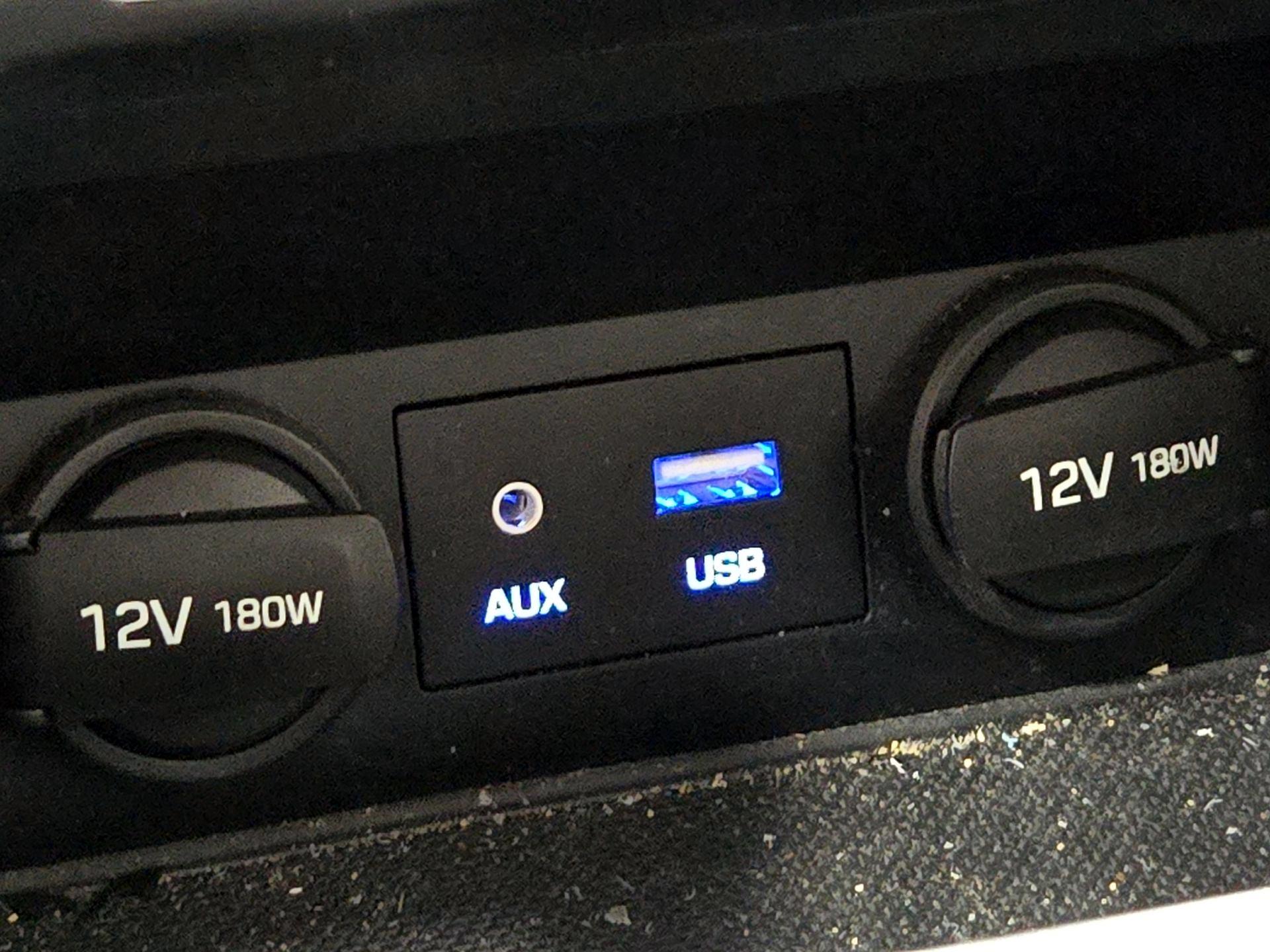 Thumbnail: 2017 Hyundai Elantra - 17