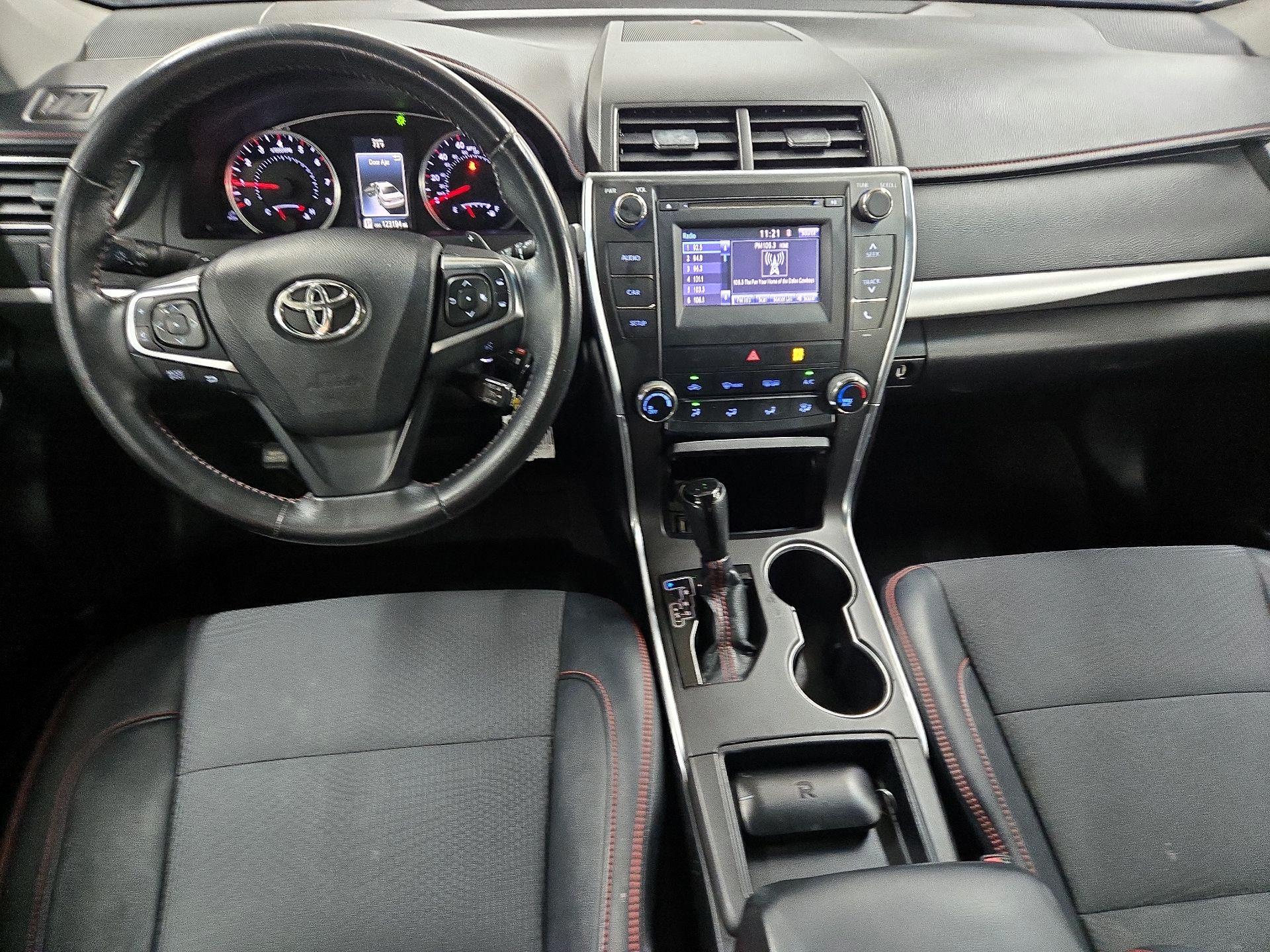 Thumbnail: 2016 Toyota Camry - 9