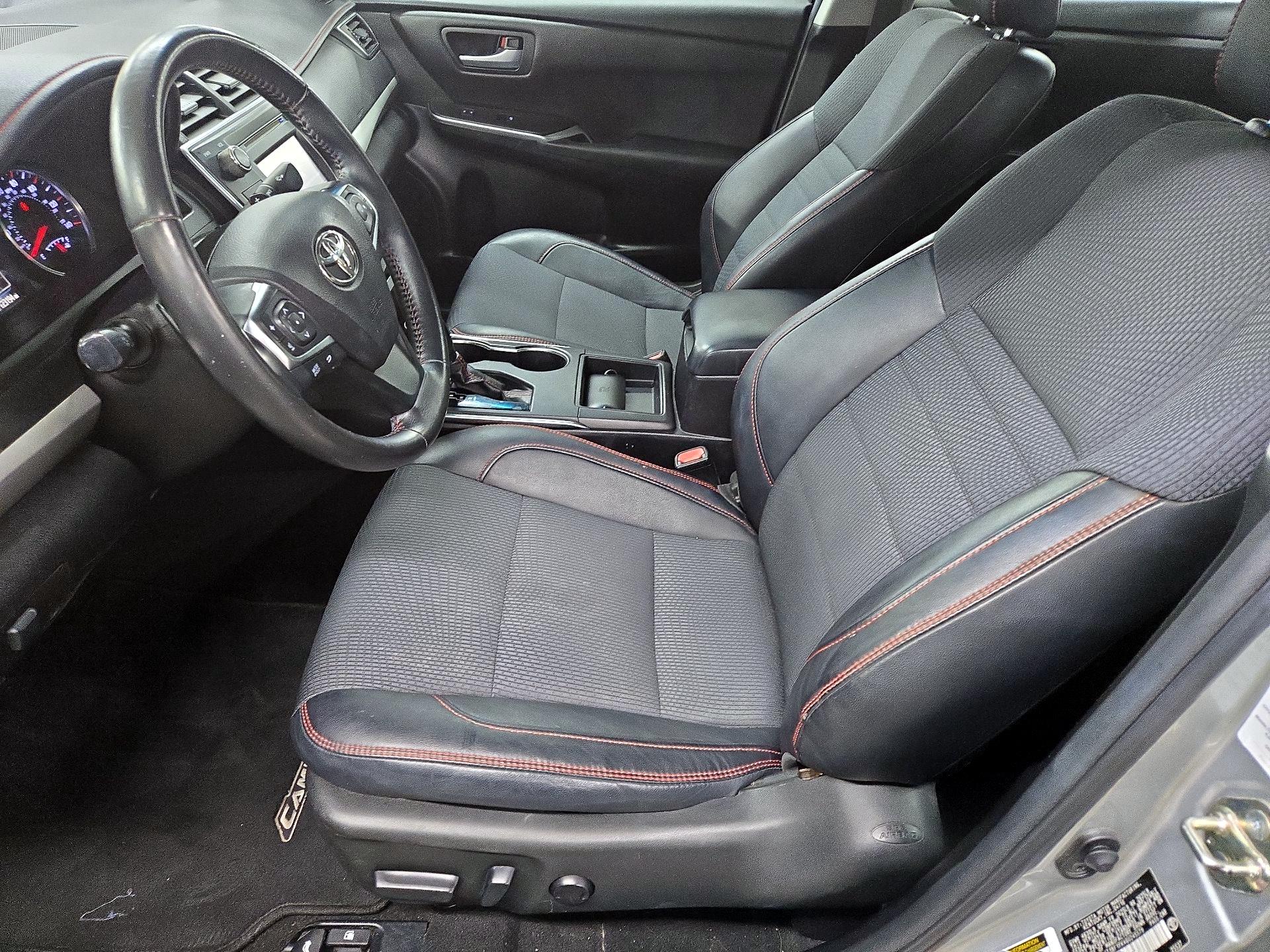 Thumbnail: 2016 Toyota Camry - 11