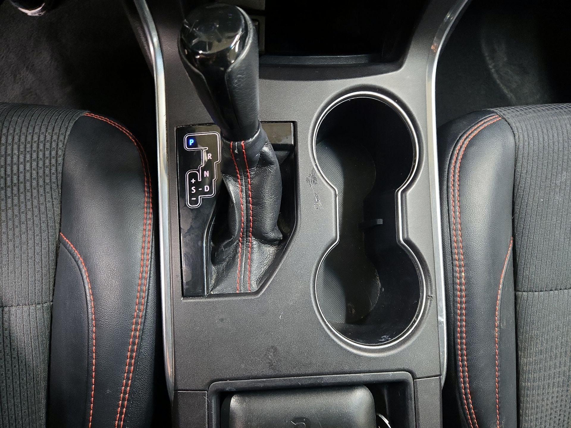 Thumbnail: 2016 Toyota Camry - 16