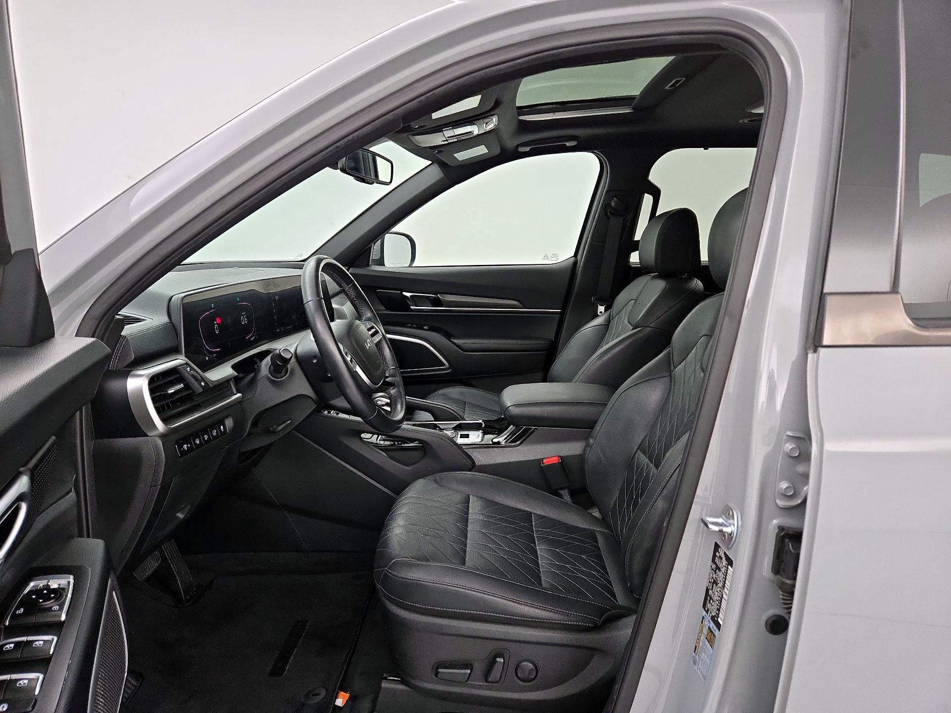 Thumbnail: 2023 Kia Telluride - 11