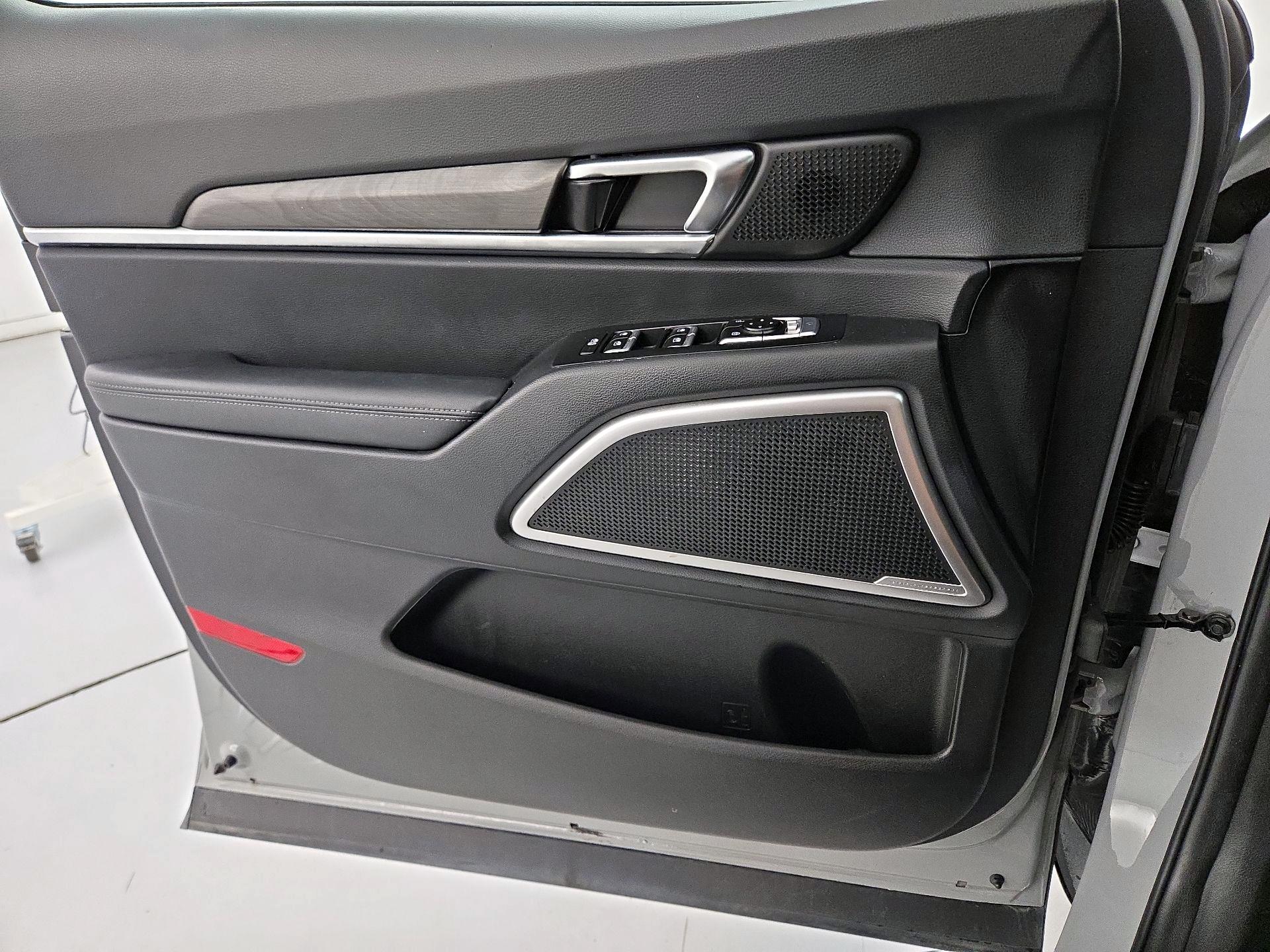 Thumbnail: 2023 Kia Telluride - 12