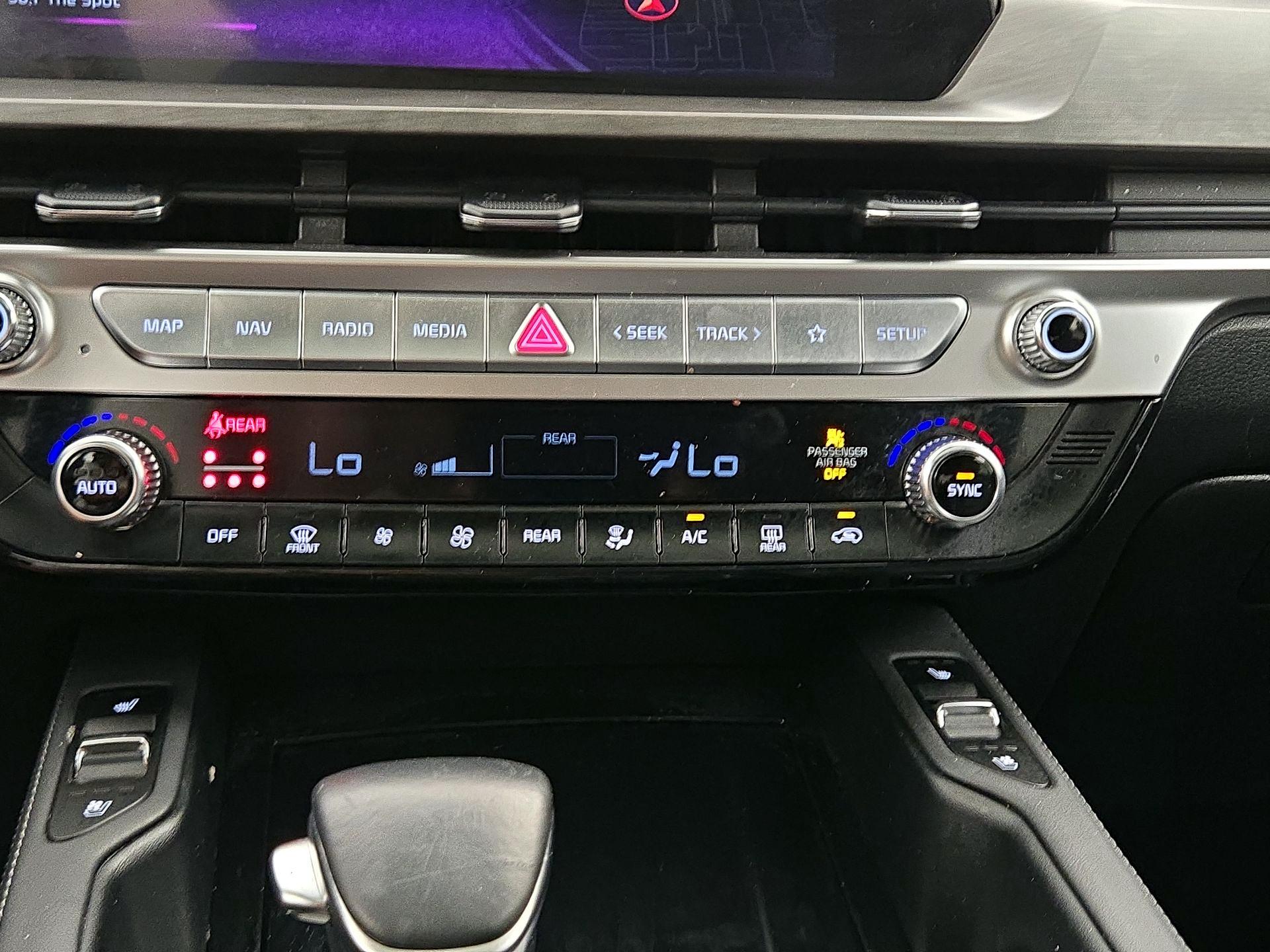 Thumbnail: 2023 Kia Telluride - 17