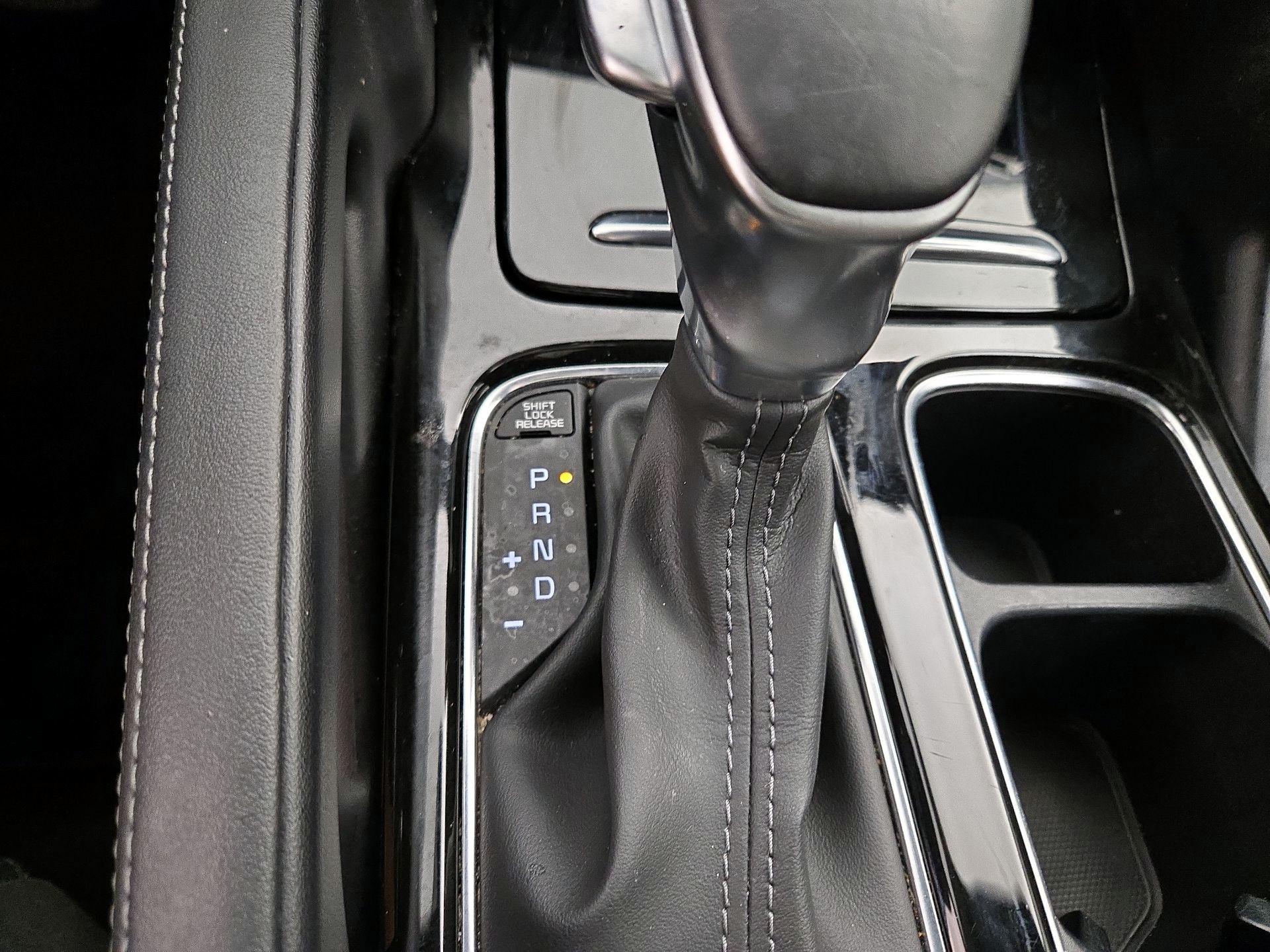 Thumbnail: 2023 Kia Telluride - 18