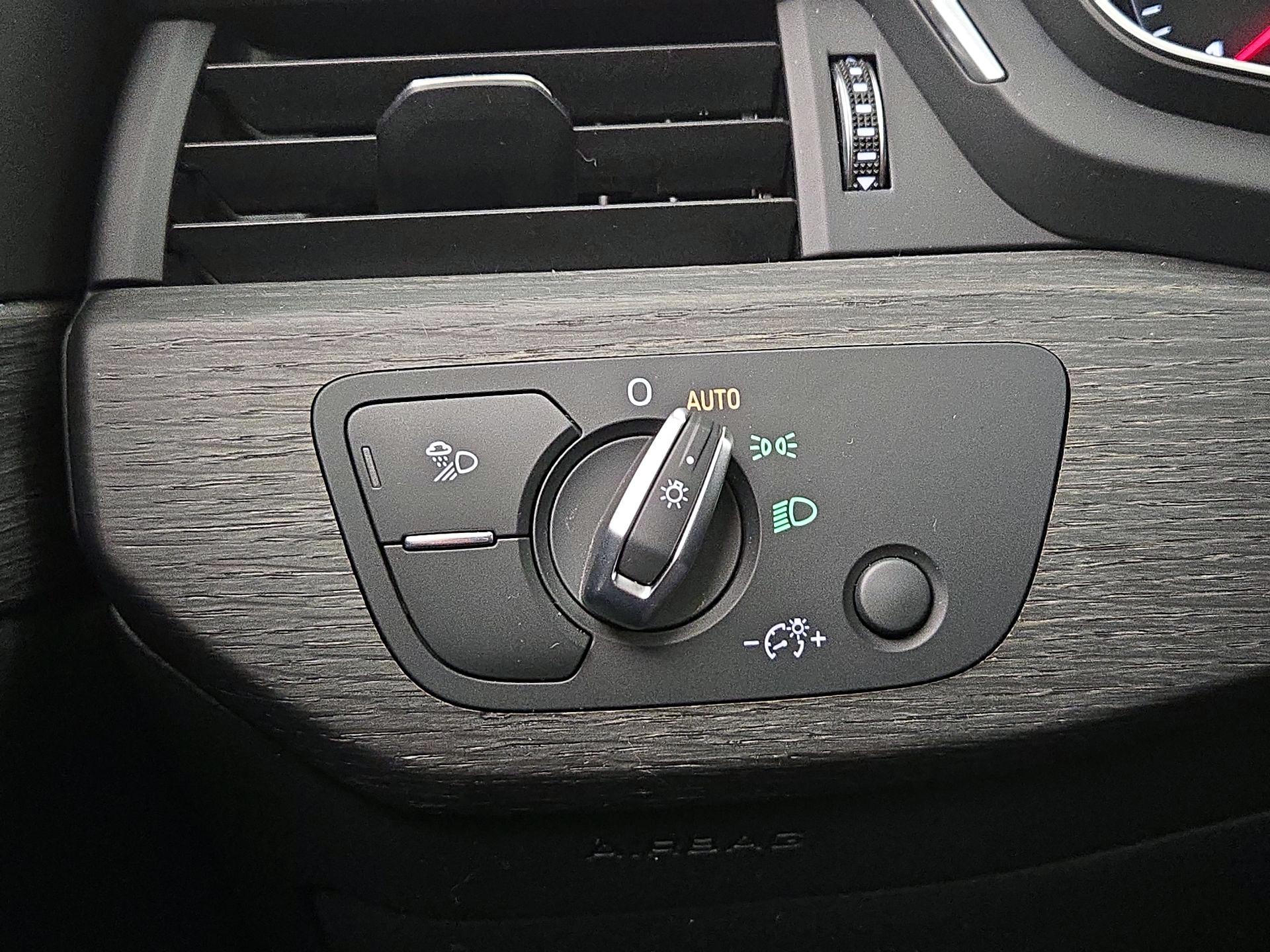 Thumbnail: 2019 Audi A4 - 13