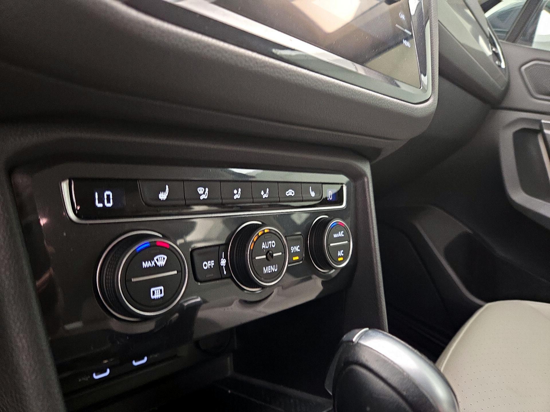 Thumbnail: 2021 Volkswagen Tiguan - 16