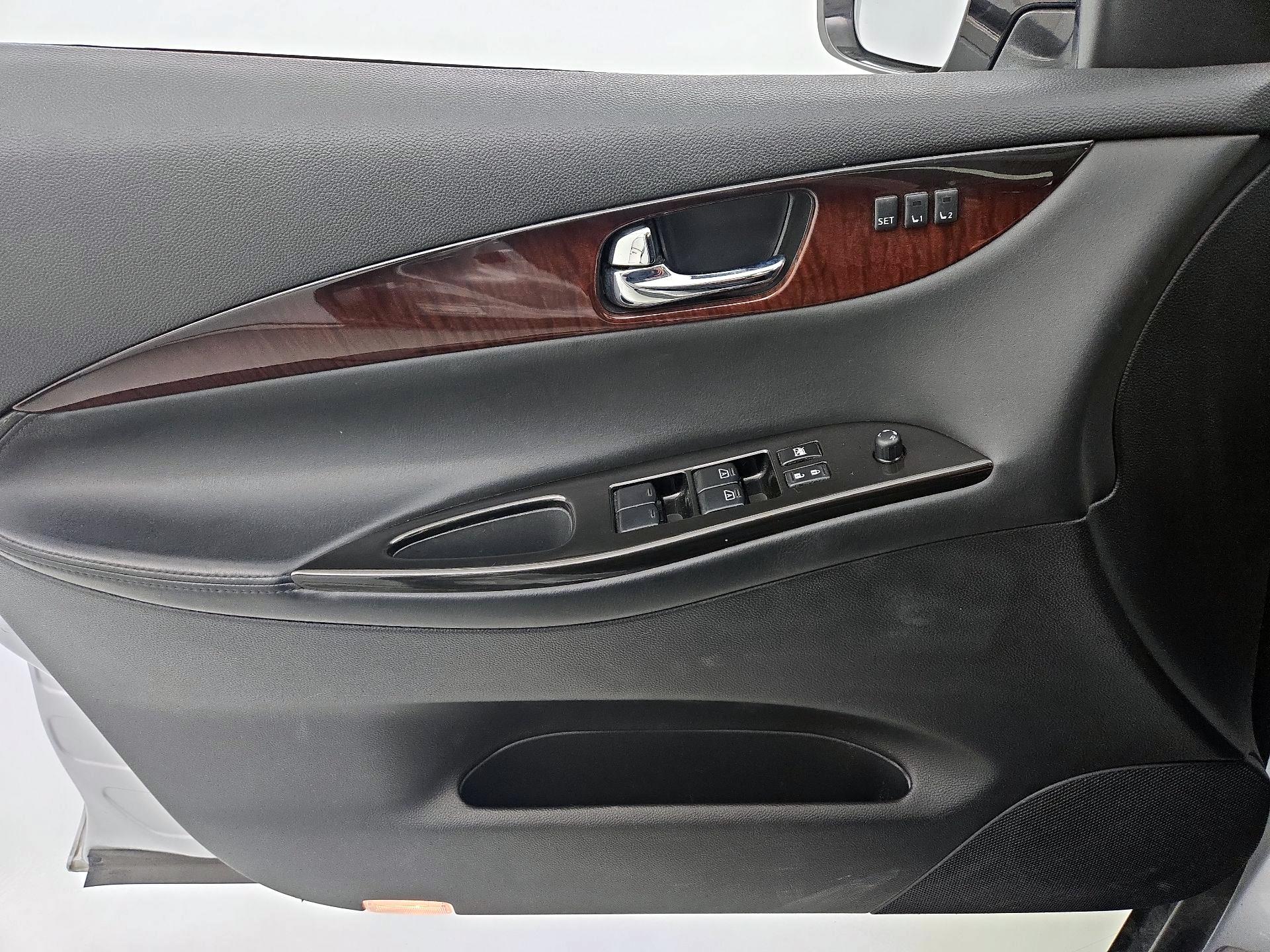 Thumbnail: 2017 INFINITI QX50 - 12