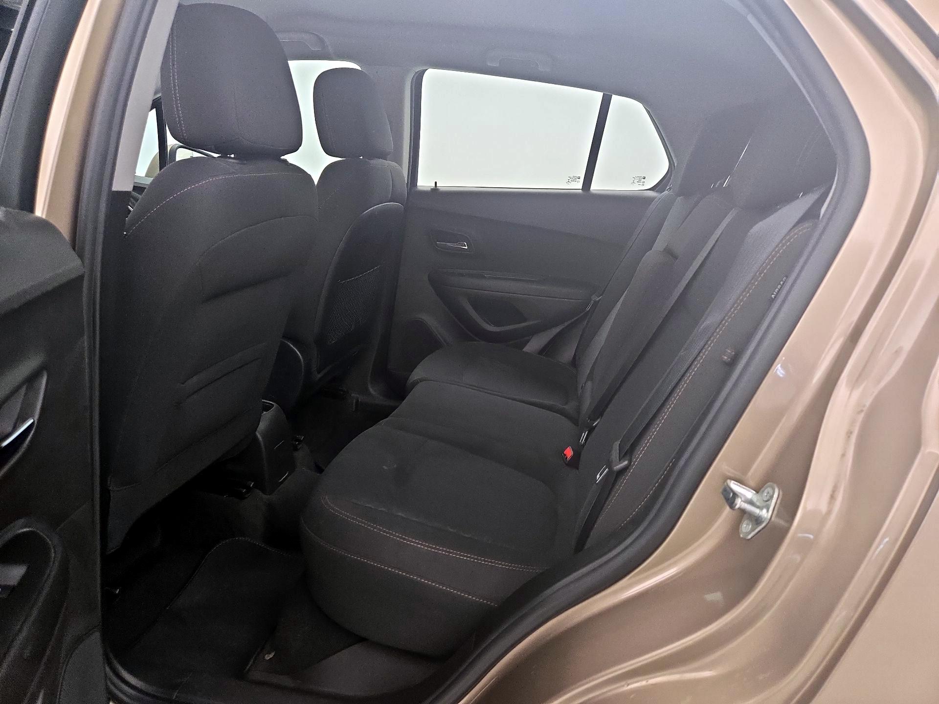 Thumbnail: 2018 Chevrolet Trax - 19