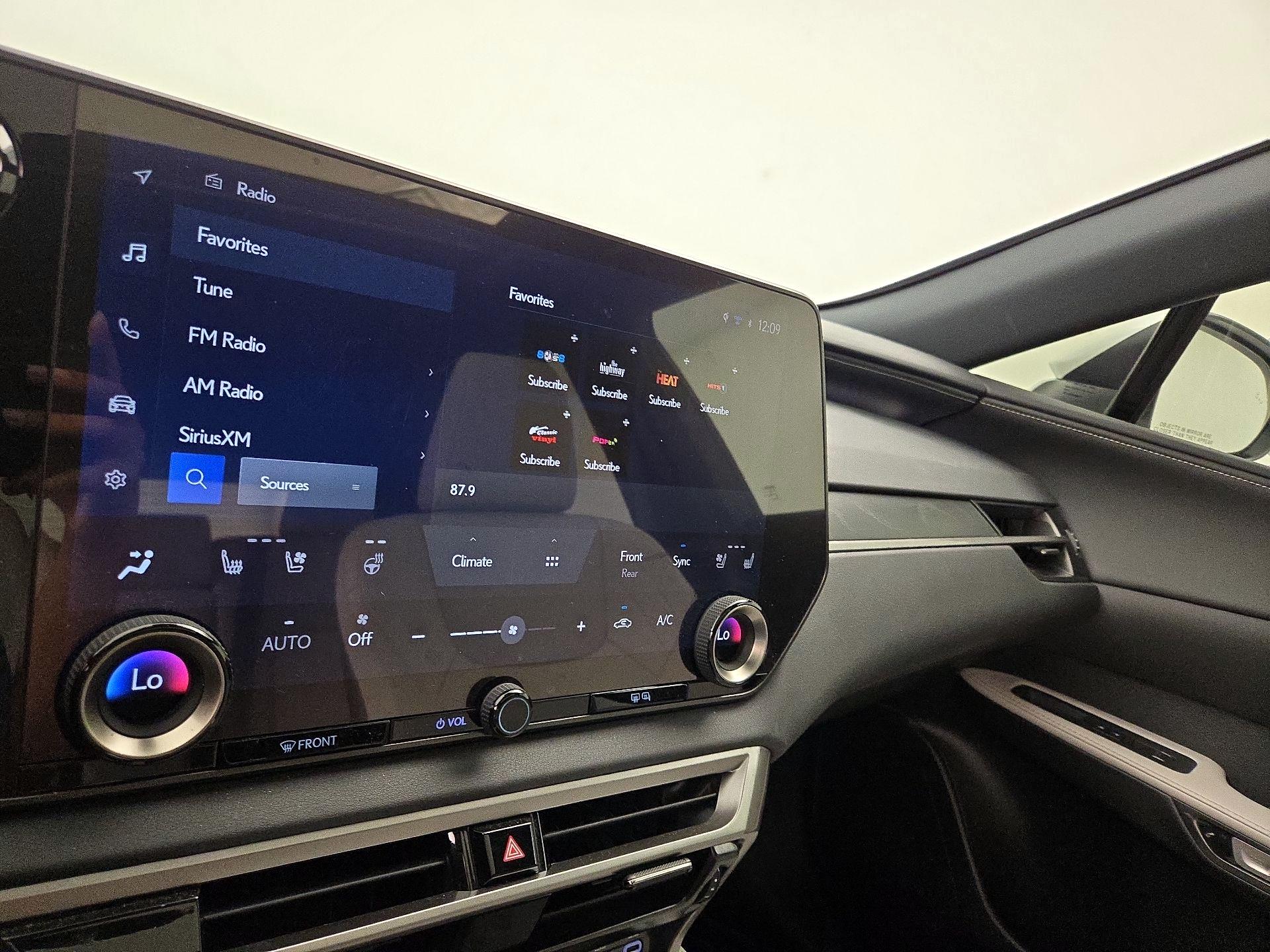 Thumbnail: 2023 Lexus RX - 16