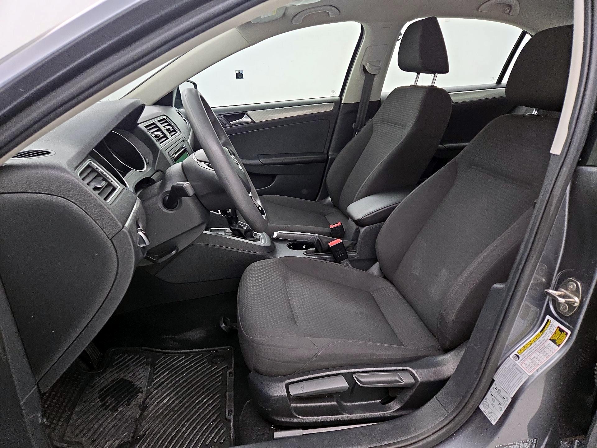 Thumbnail: 2015 Volkswagen Jetta - 11