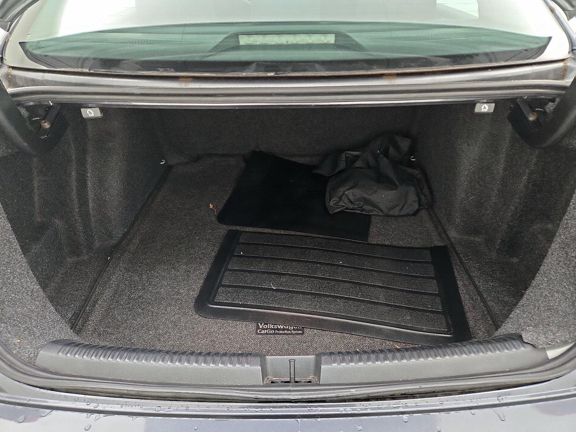 Thumbnail: 2015 Volkswagen Jetta - 19