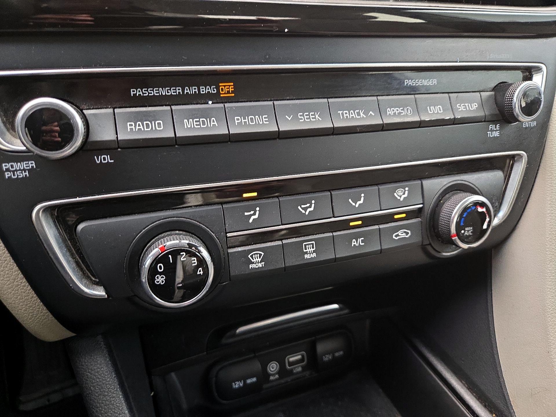 Thumbnail: 2018 Kia Optima - 16