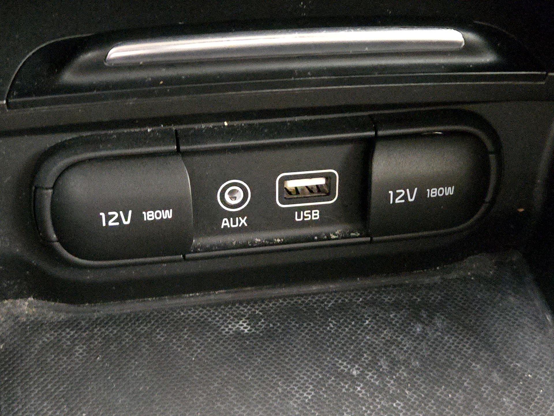 Thumbnail: 2018 Kia Optima - 18