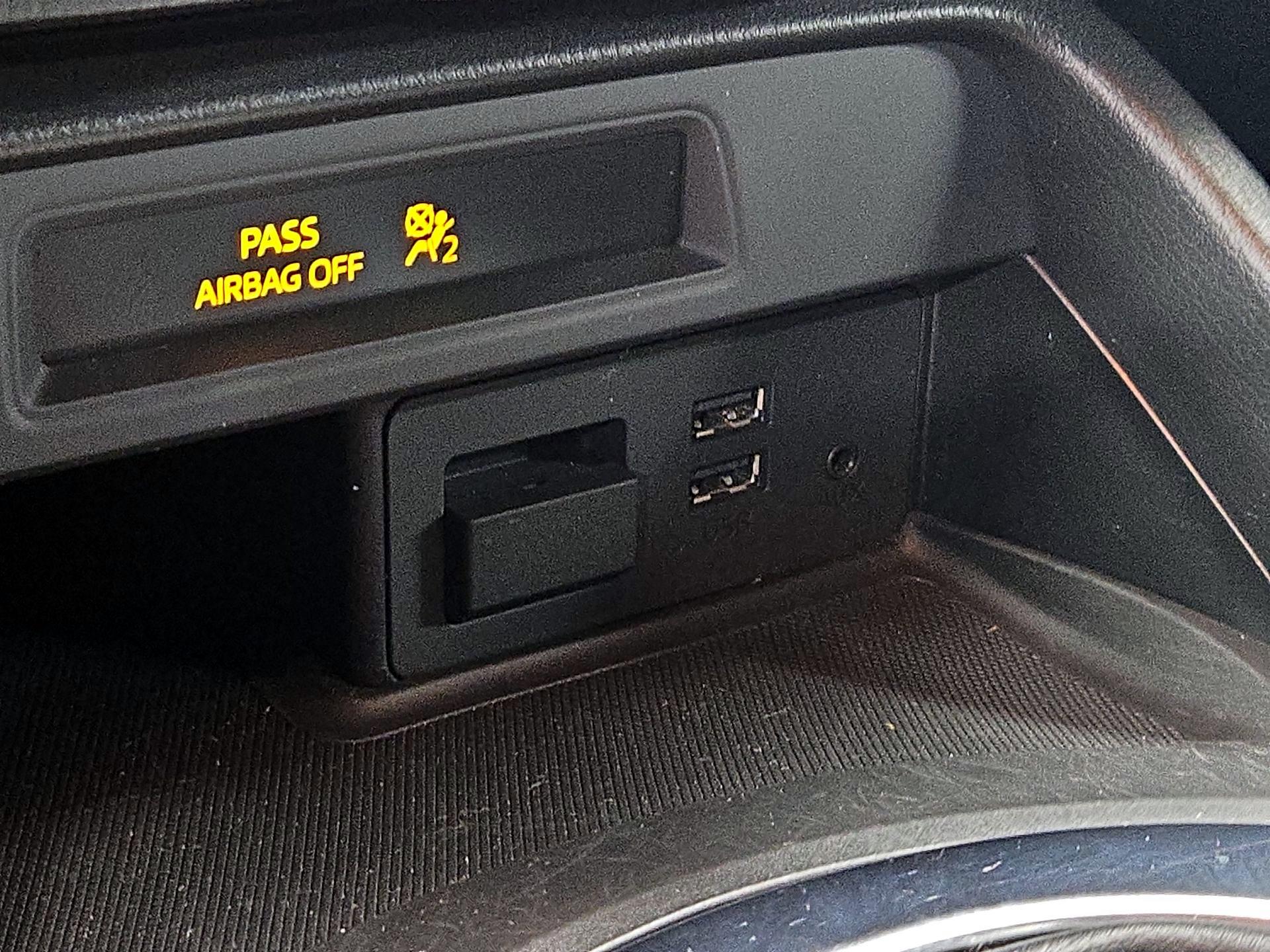 Thumbnail: 2016 Mazda MX-5 Miata - 17