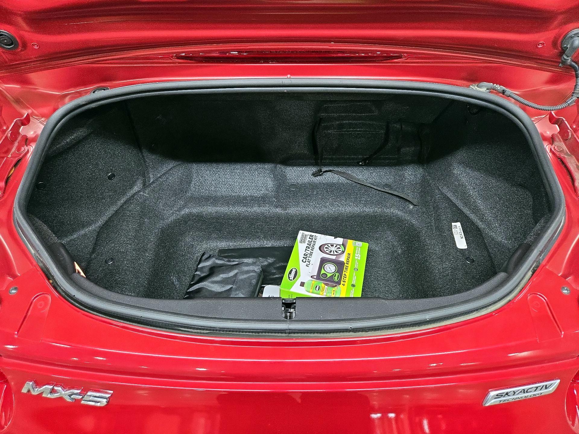 Thumbnail: 2016 Mazda MX-5 Miata - 18