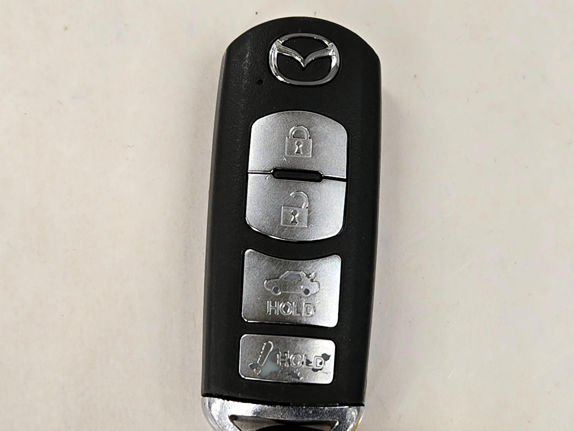 Thumbnail: 2016 Mazda MX-5 Miata - 20