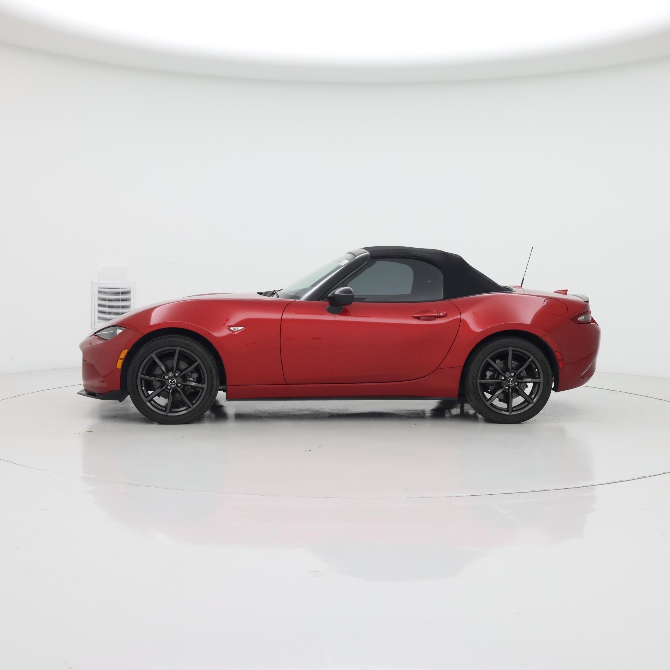 Thumbnail: 2016 Mazda MX-5 Miata - 3