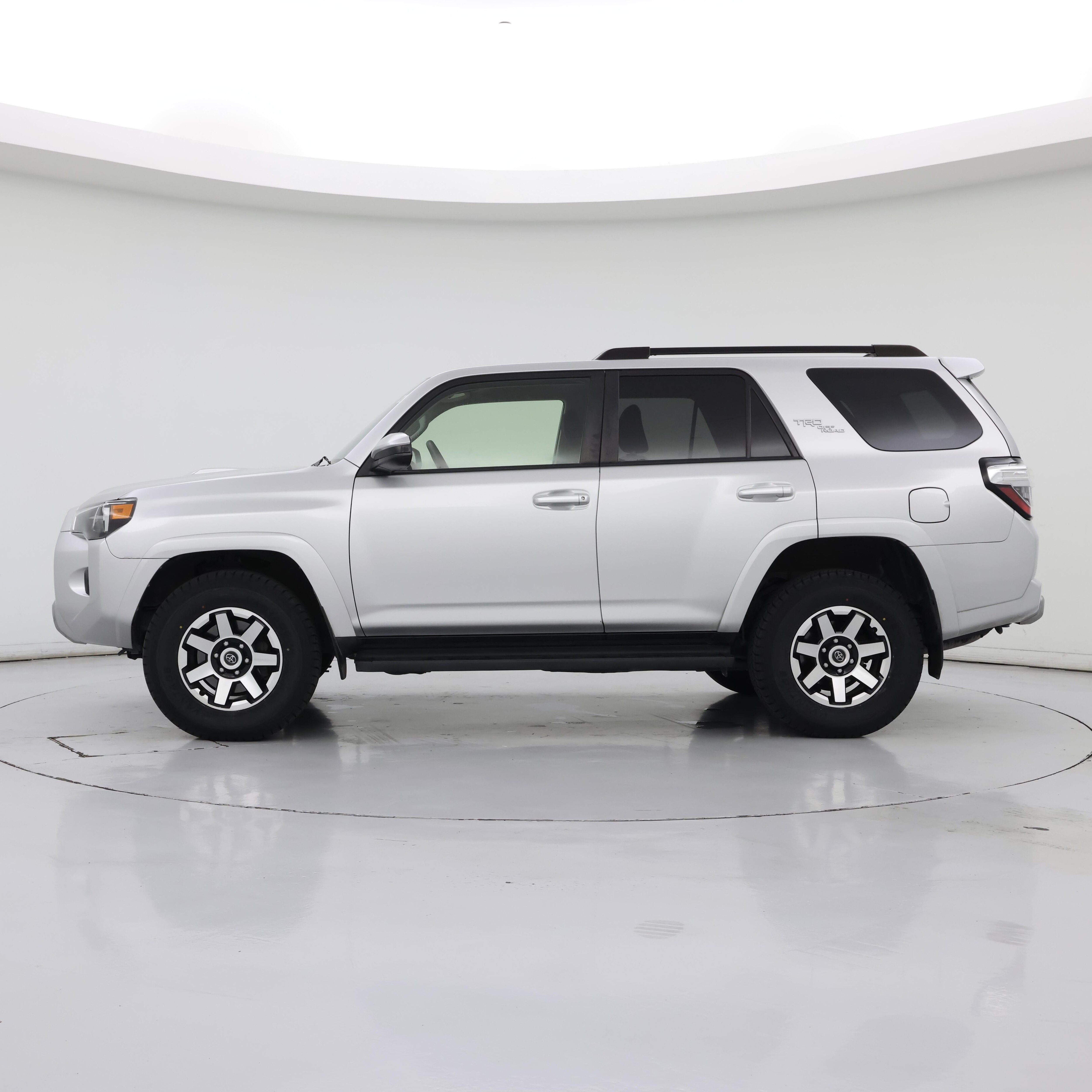 Thumbnail: 2022 Toyota 4Runner - 3