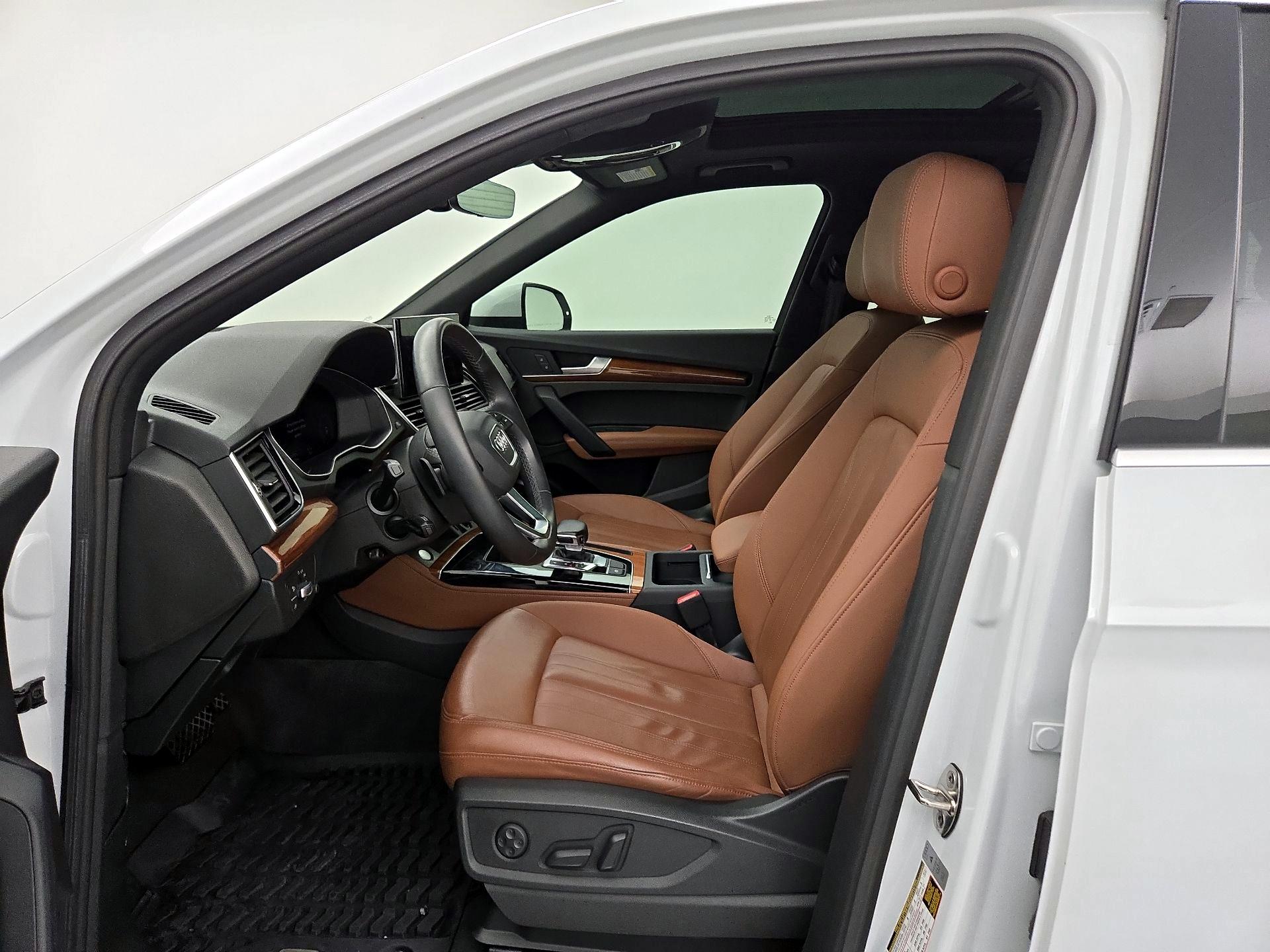 Thumbnail: 2022 Audi Q5 - 11