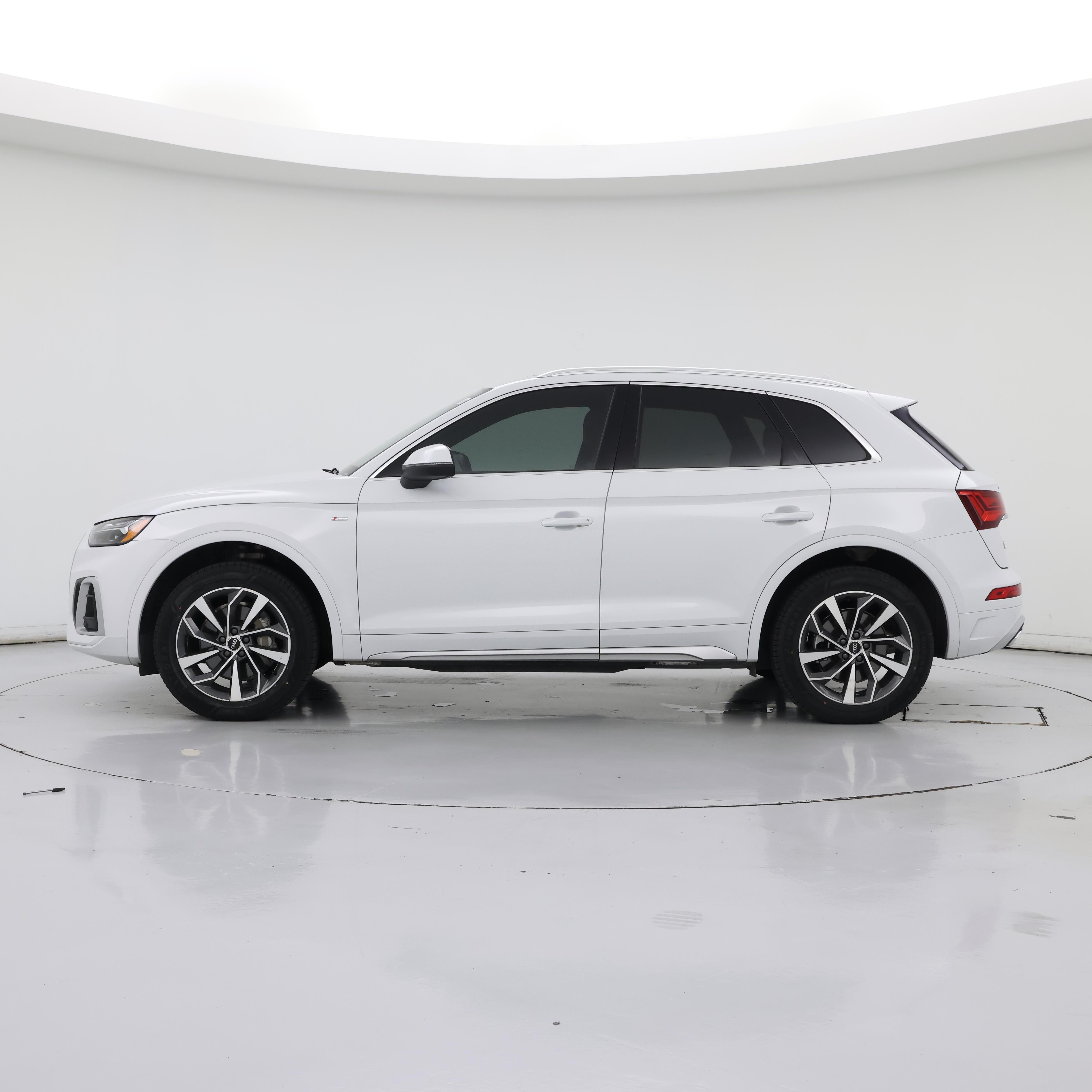 Thumbnail: 2022 Audi Q5 - 3