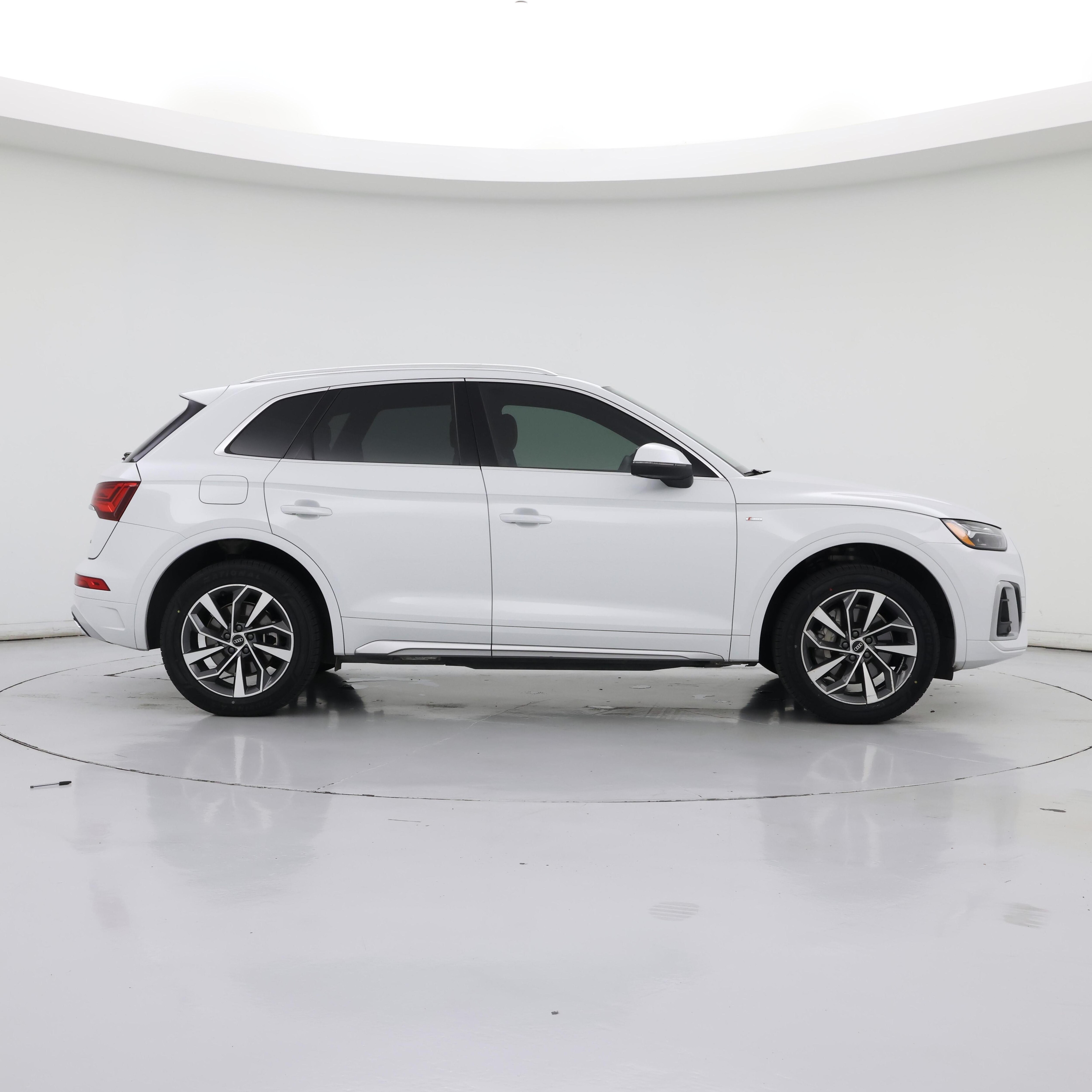 Thumbnail: 2022 Audi Q5 - 7