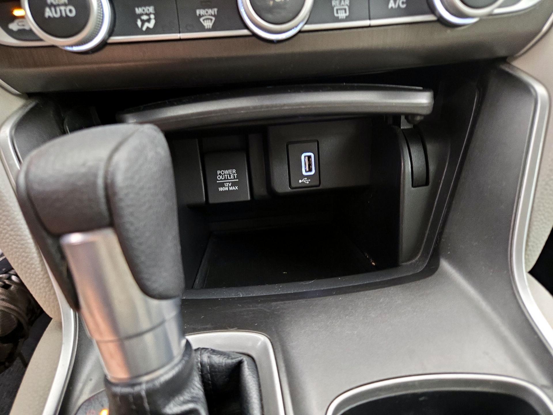 Thumbnail: 2018 Honda Accord - 18