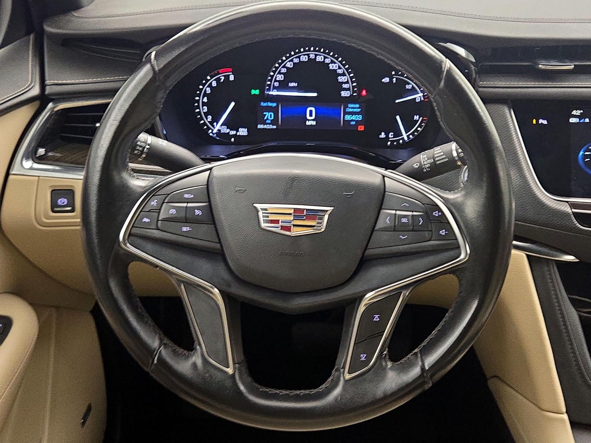 Thumbnail: 2018 Cadillac XT5 - 10