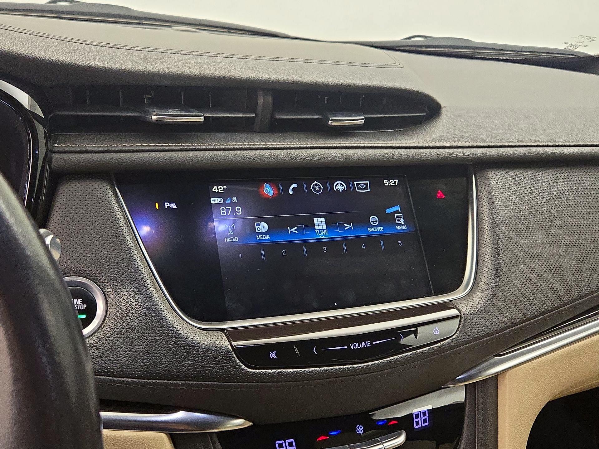 Thumbnail: 2018 Cadillac XT5 - 15