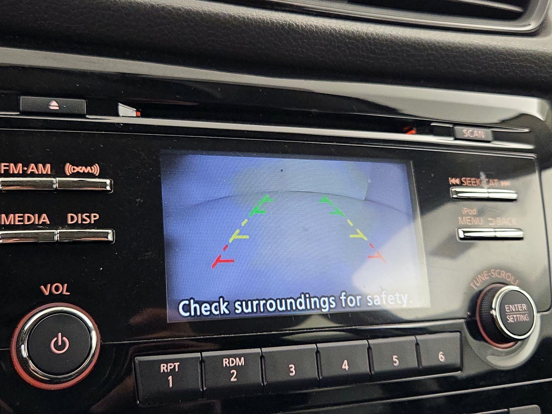 Thumbnail: 2017 Nissan Rogue - 14