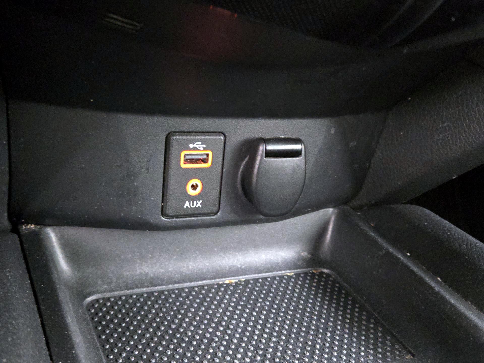 Thumbnail: 2017 Nissan Rogue - 18