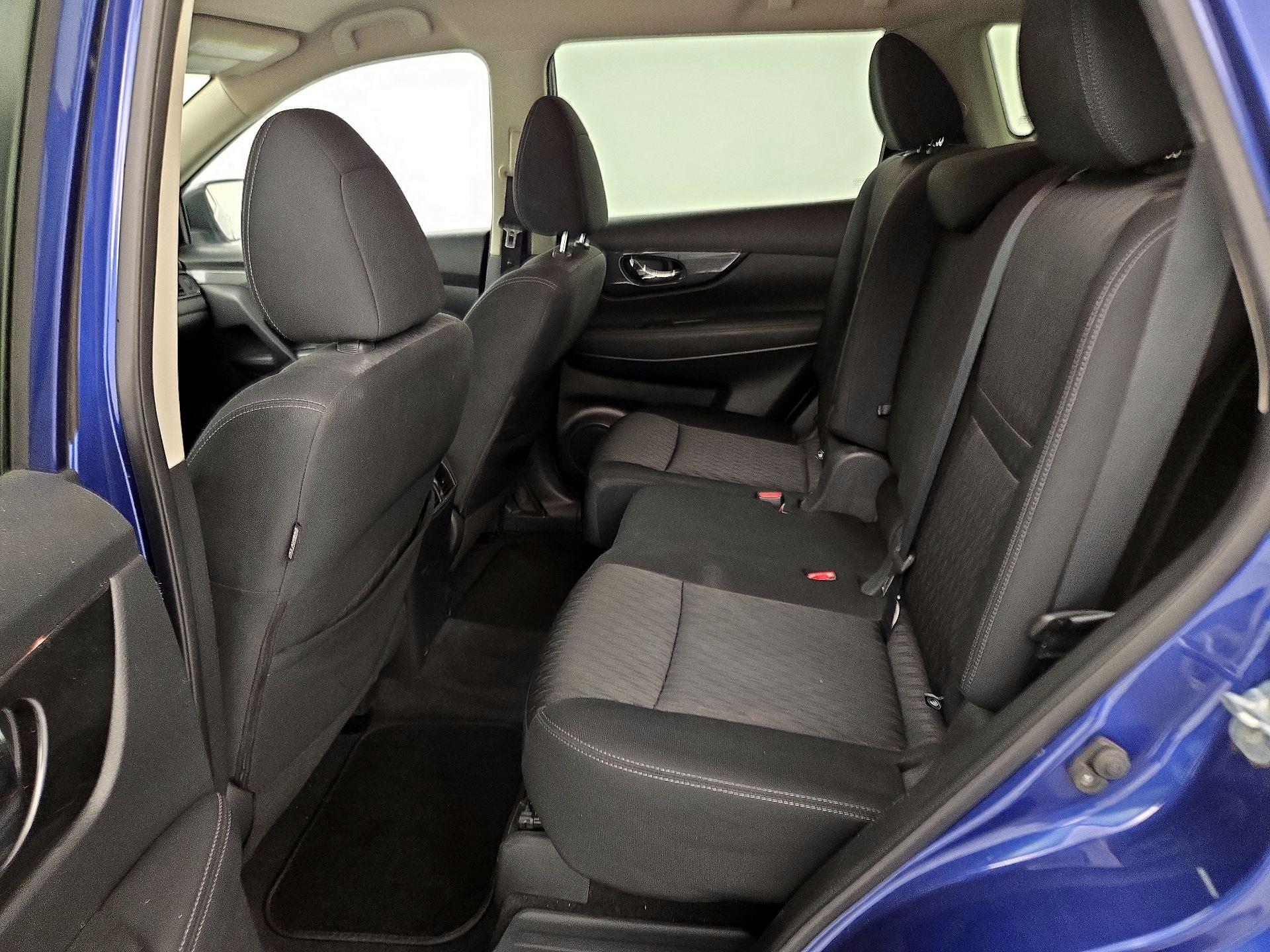 Thumbnail: 2017 Nissan Rogue - 19