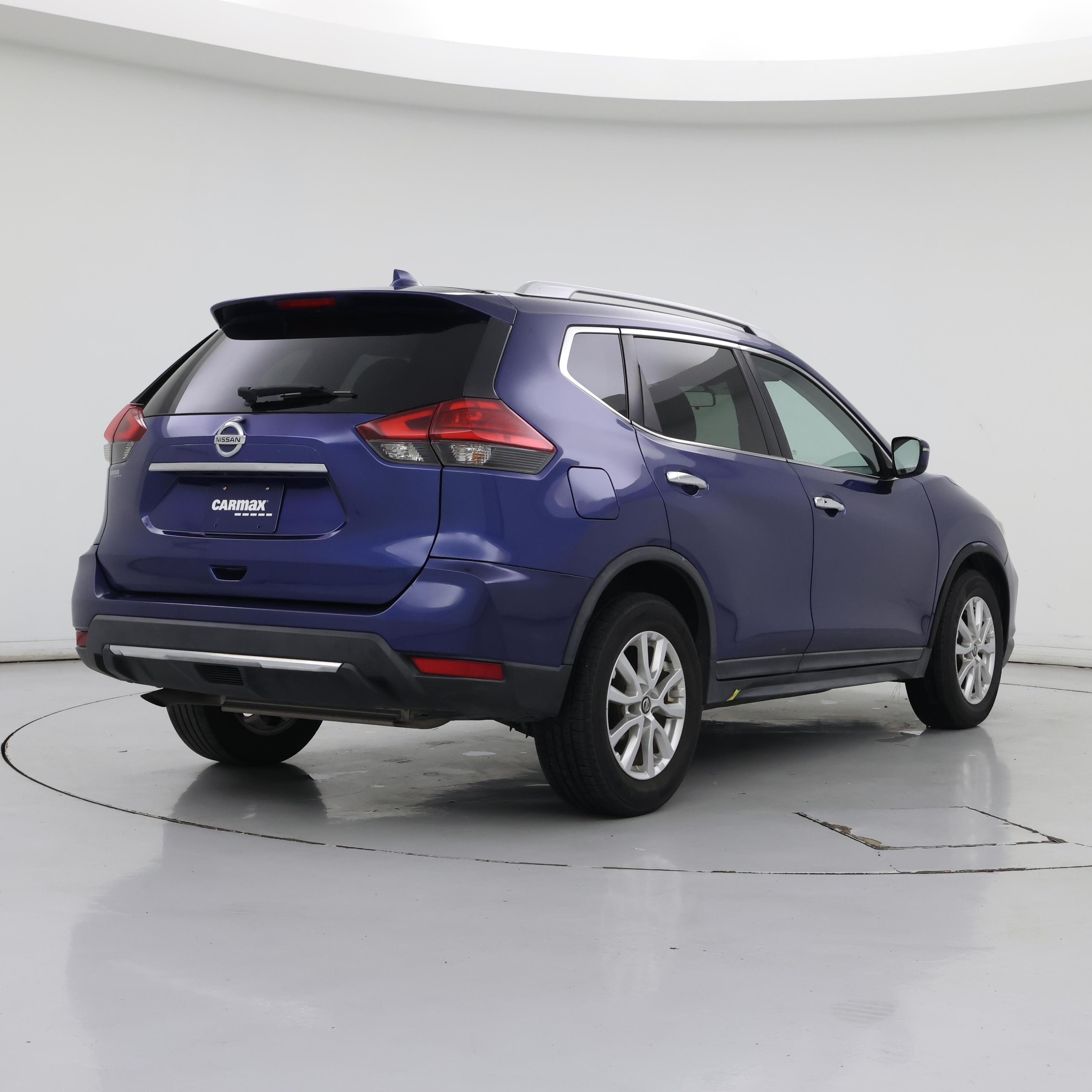 Thumbnail: 2017 Nissan Rogue - 8