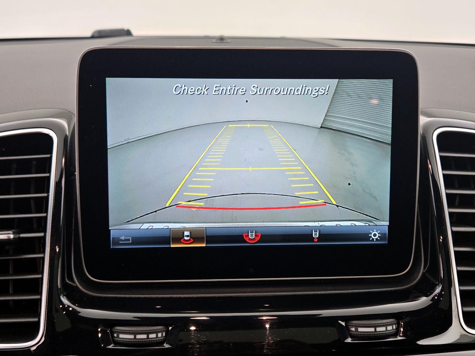 Thumbnail: 2017 Mercedes-Benz GLE - 15